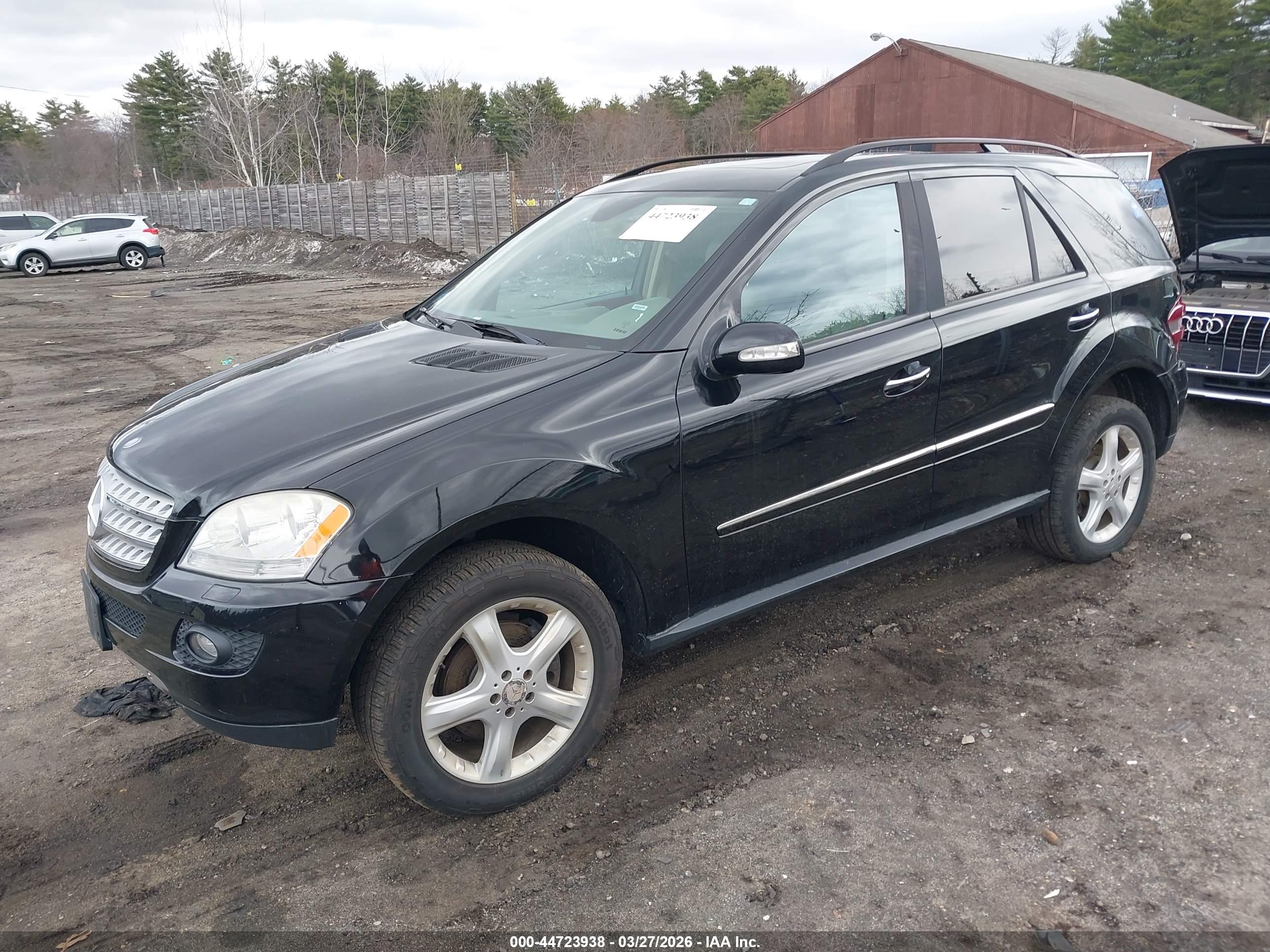 MERCEDES-BENZ ML image 2