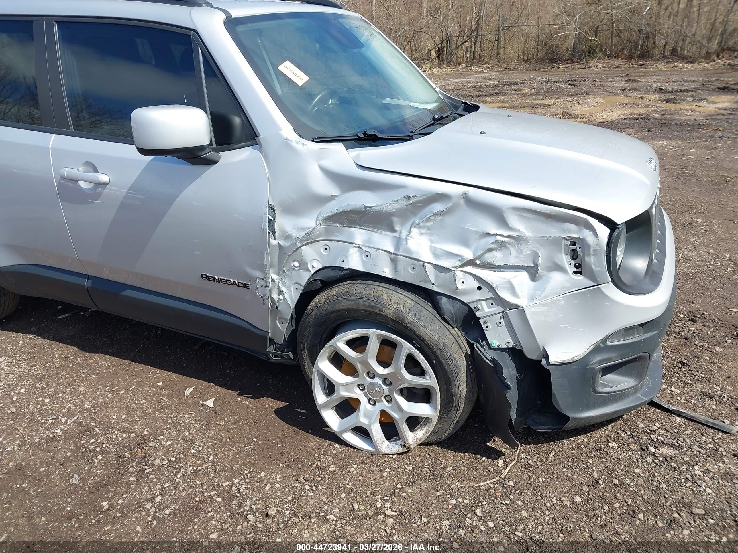 JEEP RENEGADE image 6