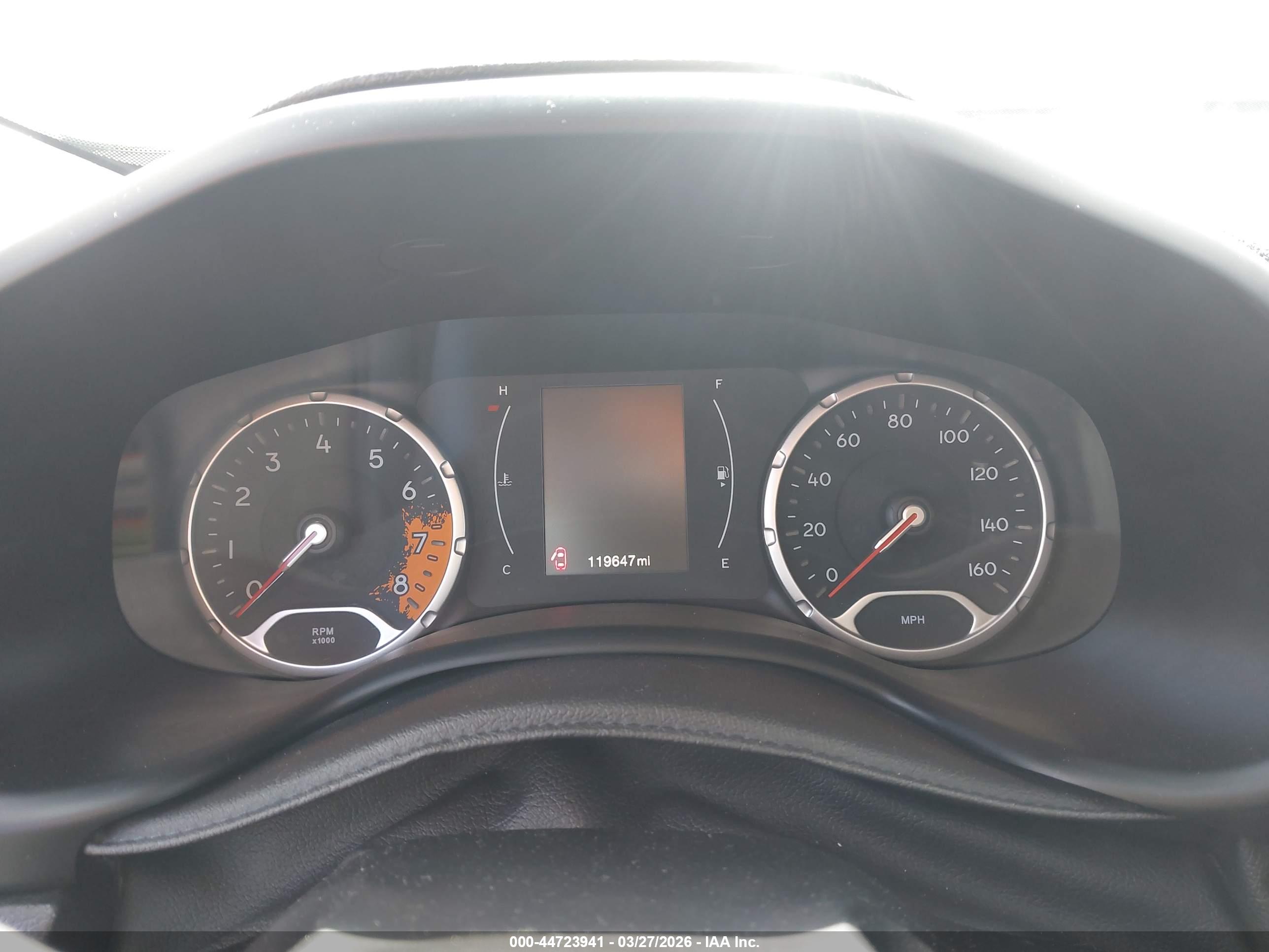 JEEP RENEGADE image 7