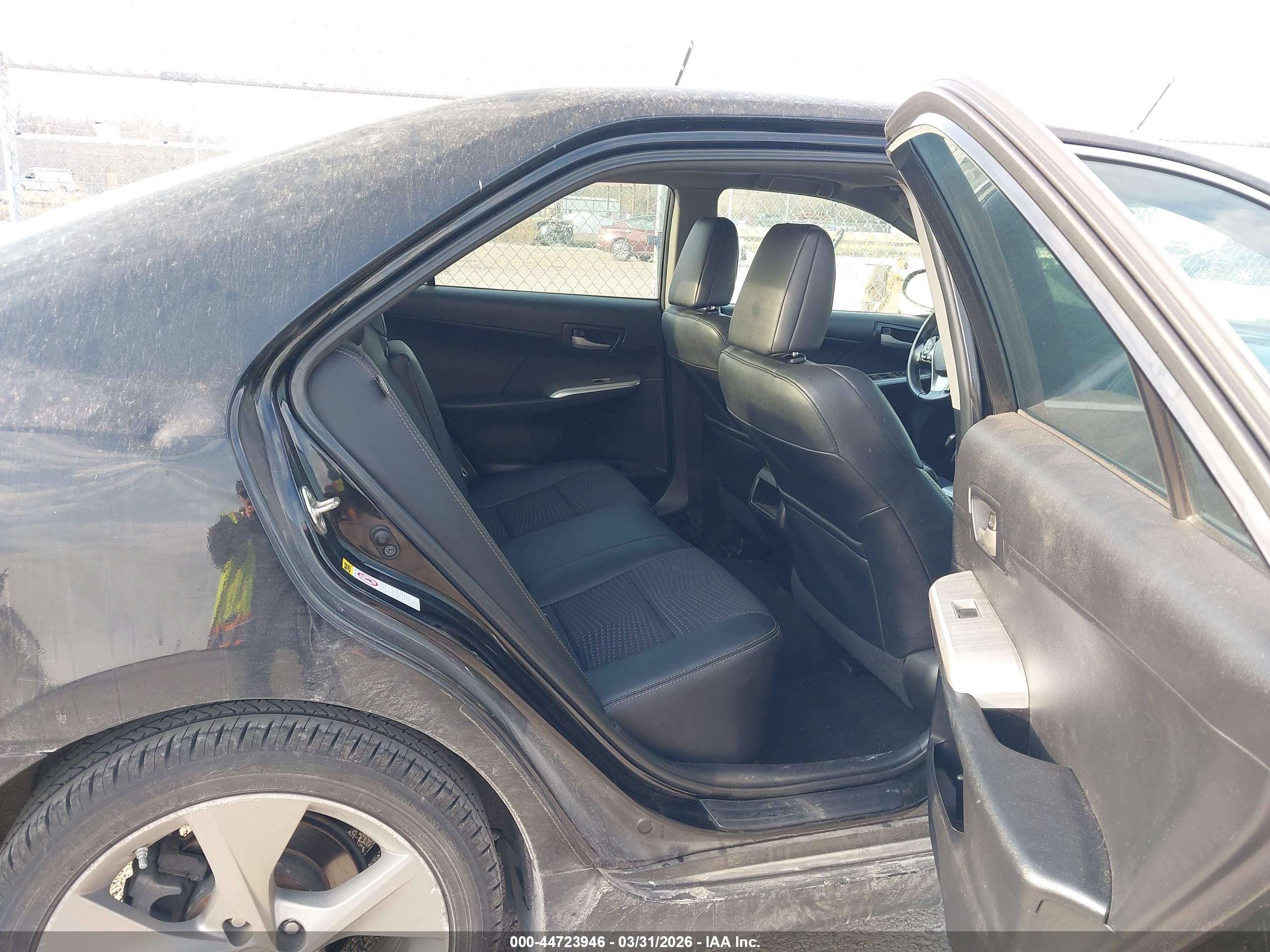 TOYOTA CAMRY image 8