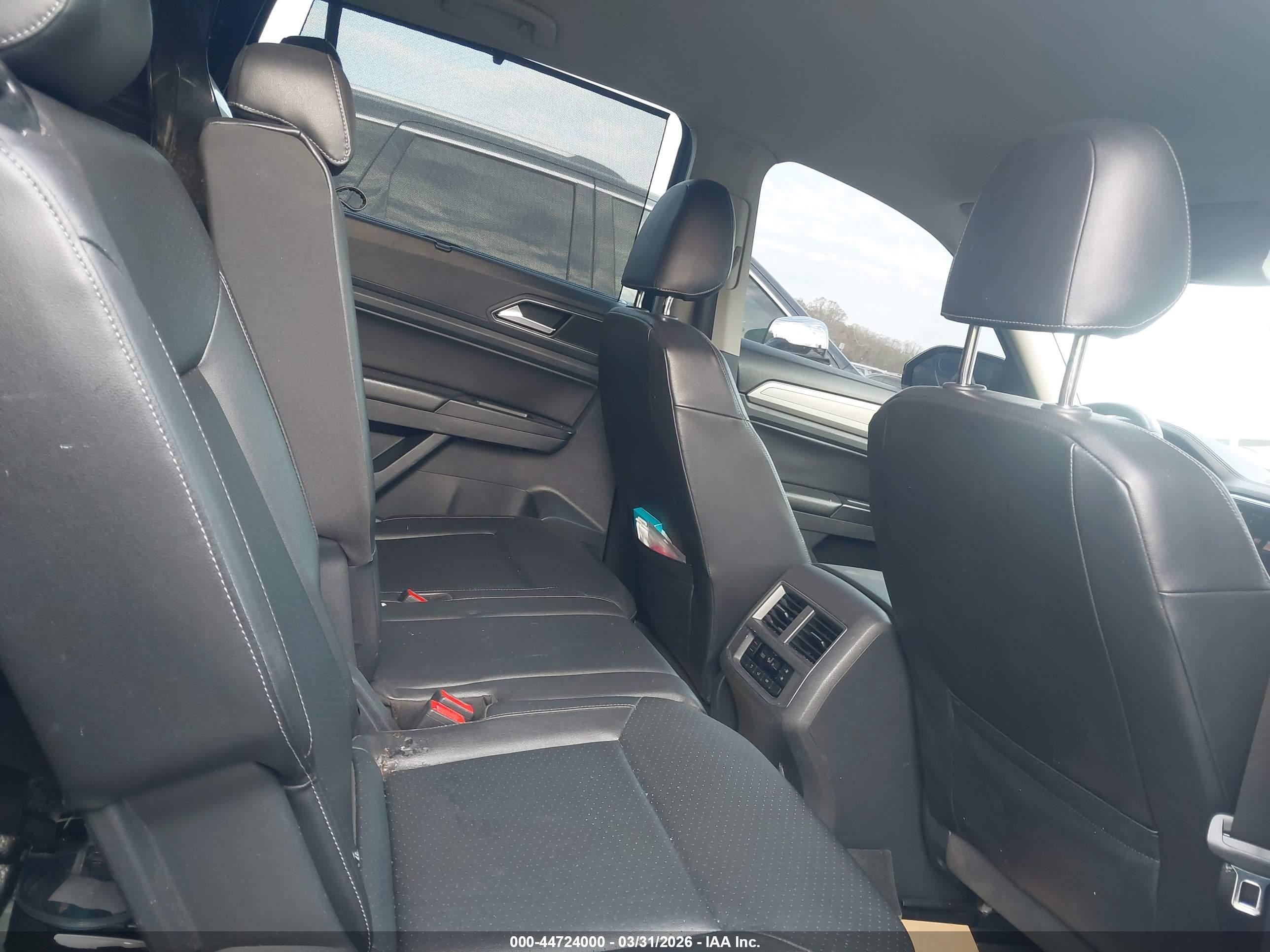 VOLKSWAGEN ATLAS image 8