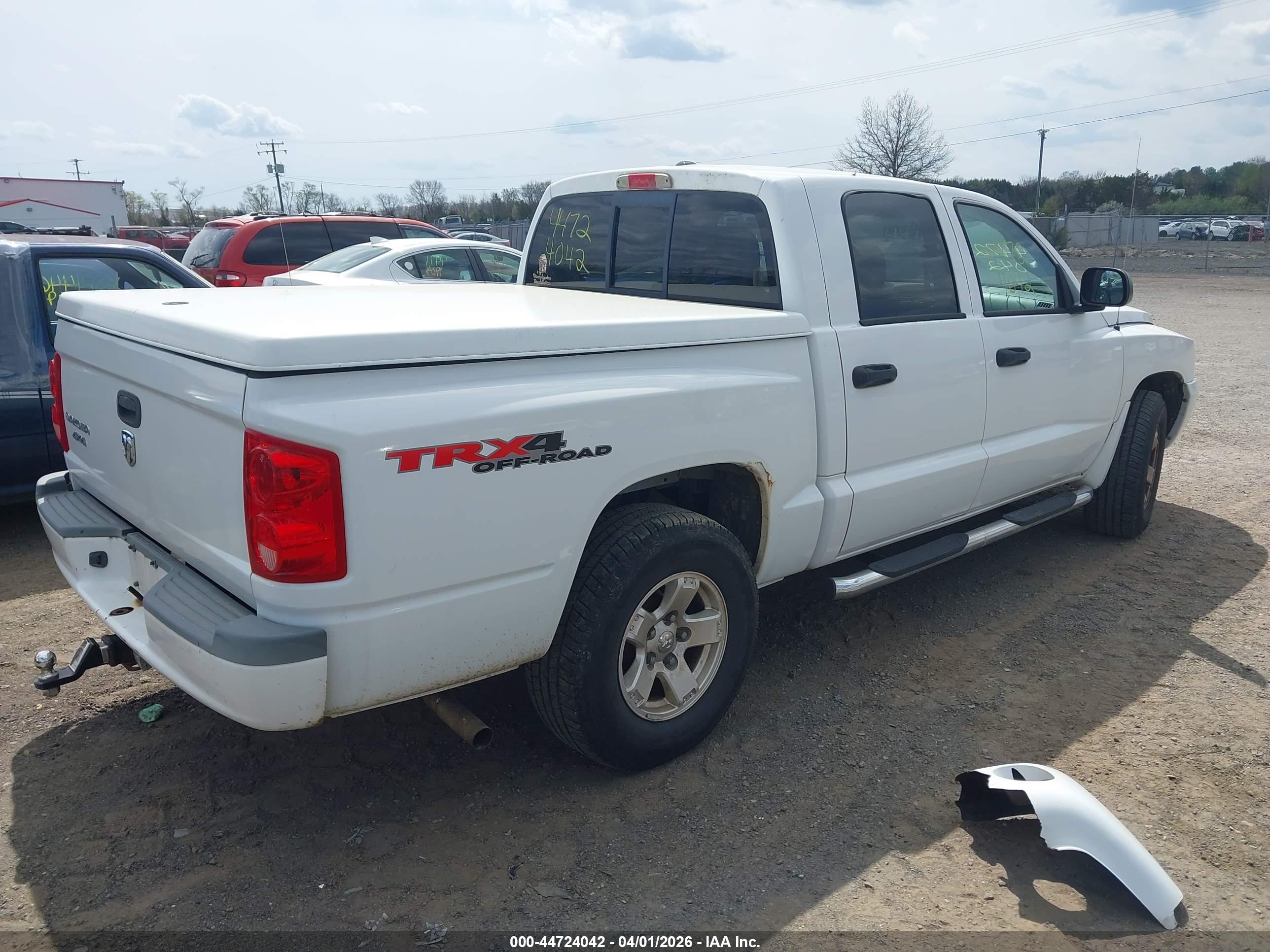 DODGE DAKOTA image 4
