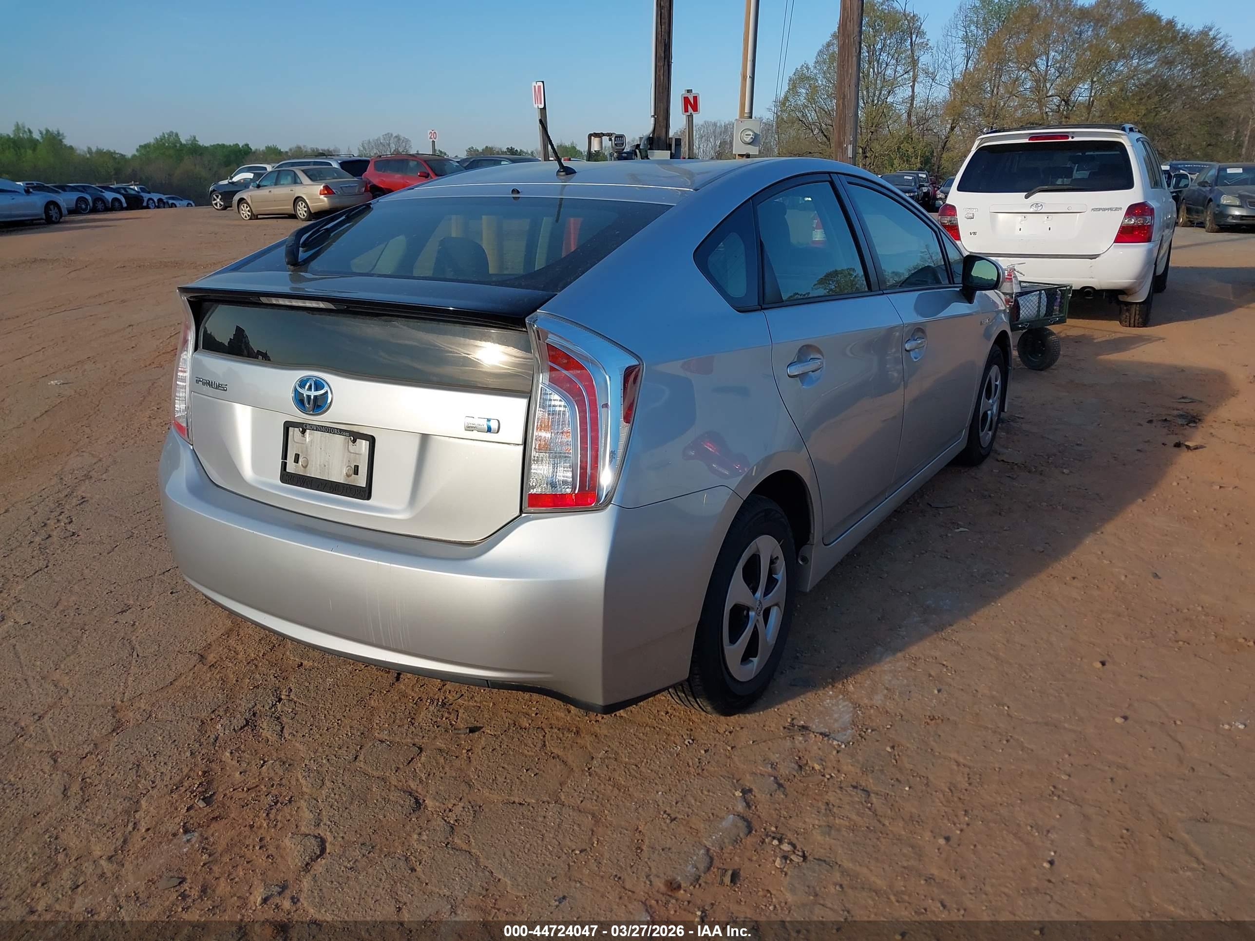 TOYOTA PRIUS image 4