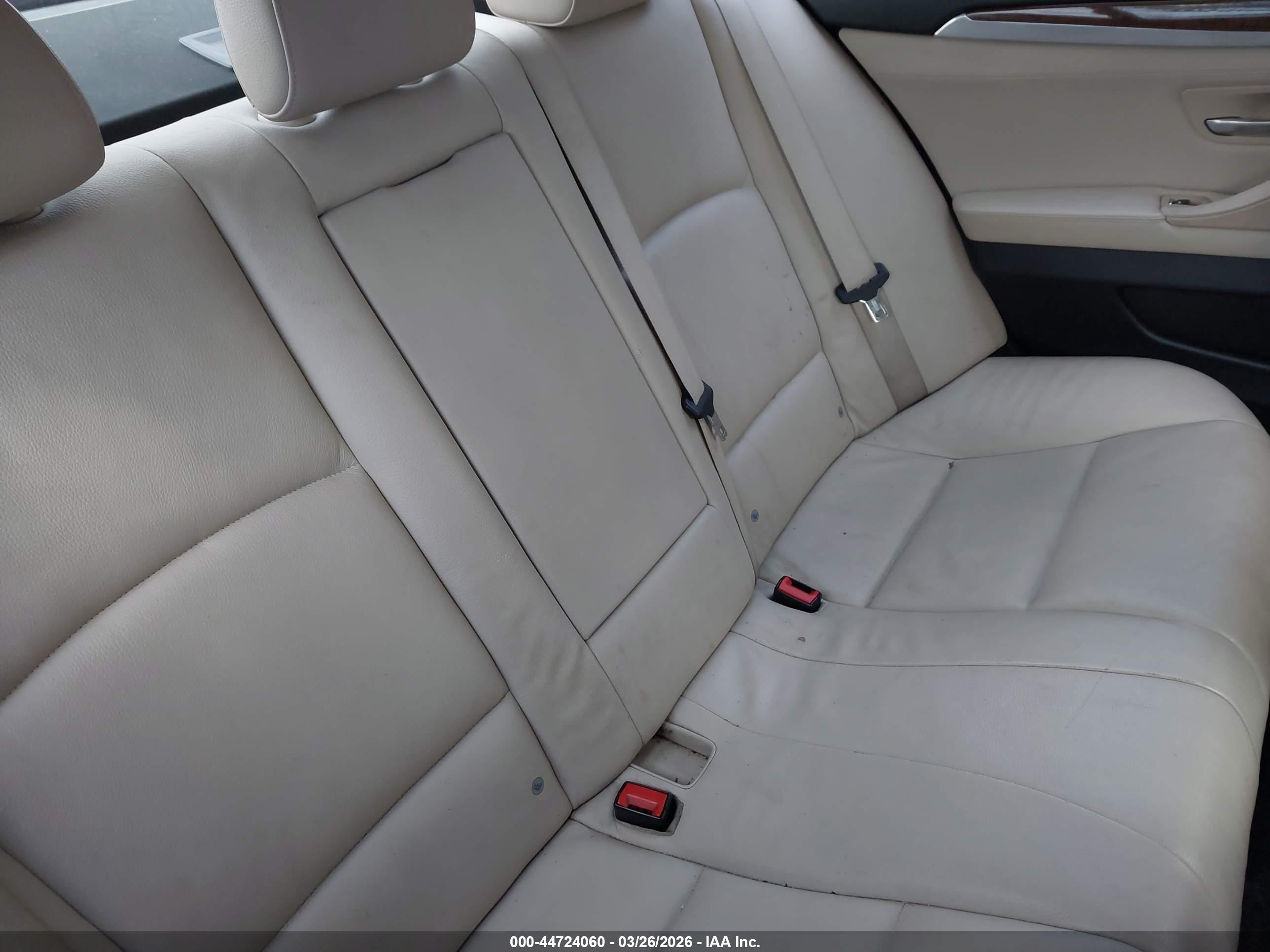 BMW 535I image 8