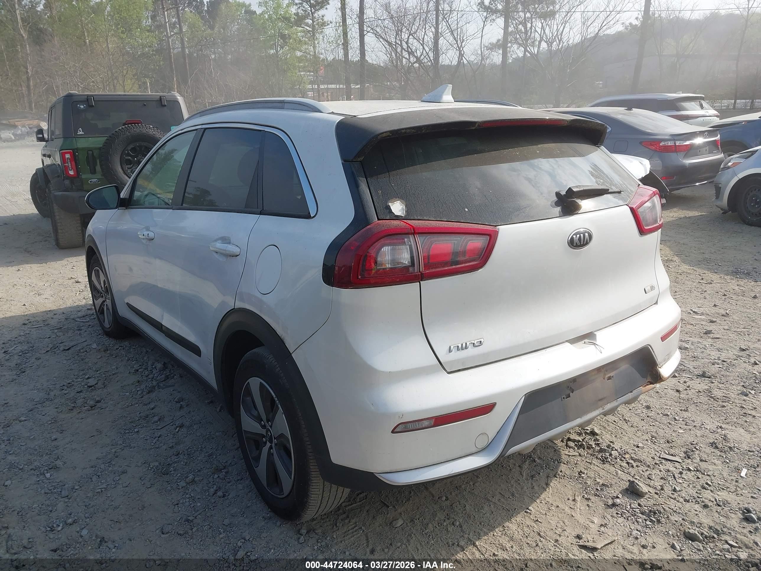 KIA NIRO image 3