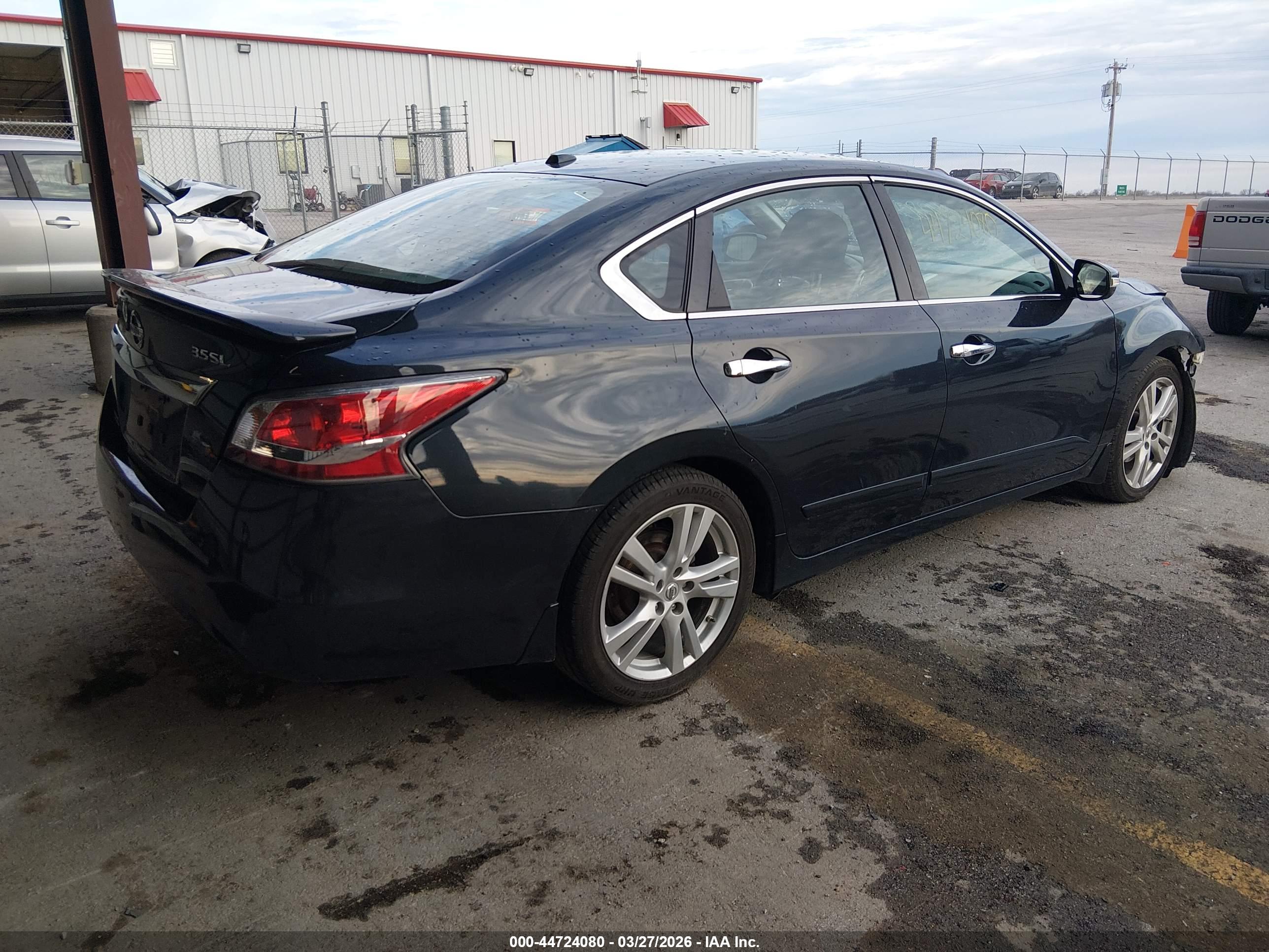 NISSAN ALTIMA image 4