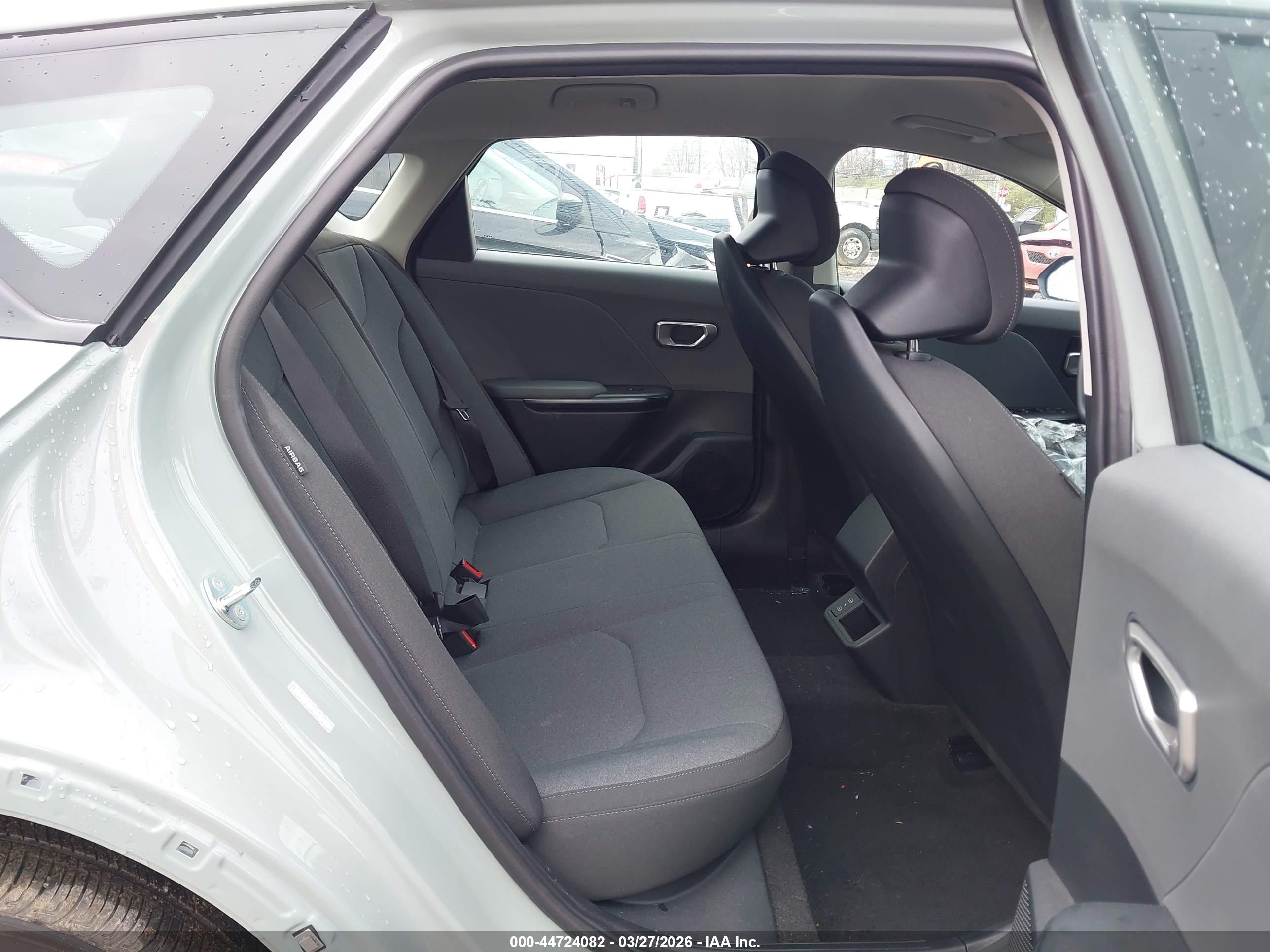 KIA K4 image 8