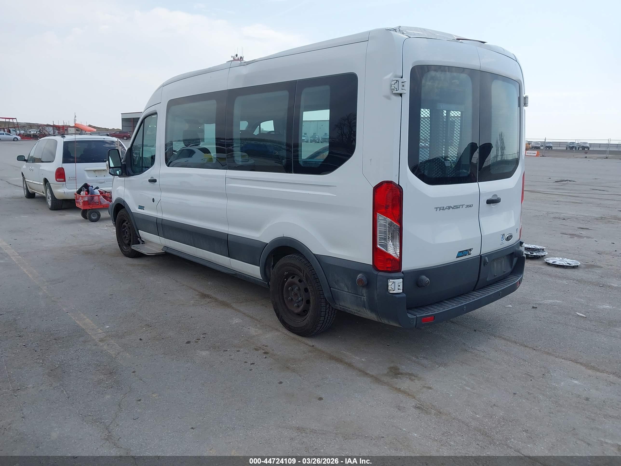 FORD TRANSIT-350 image 3