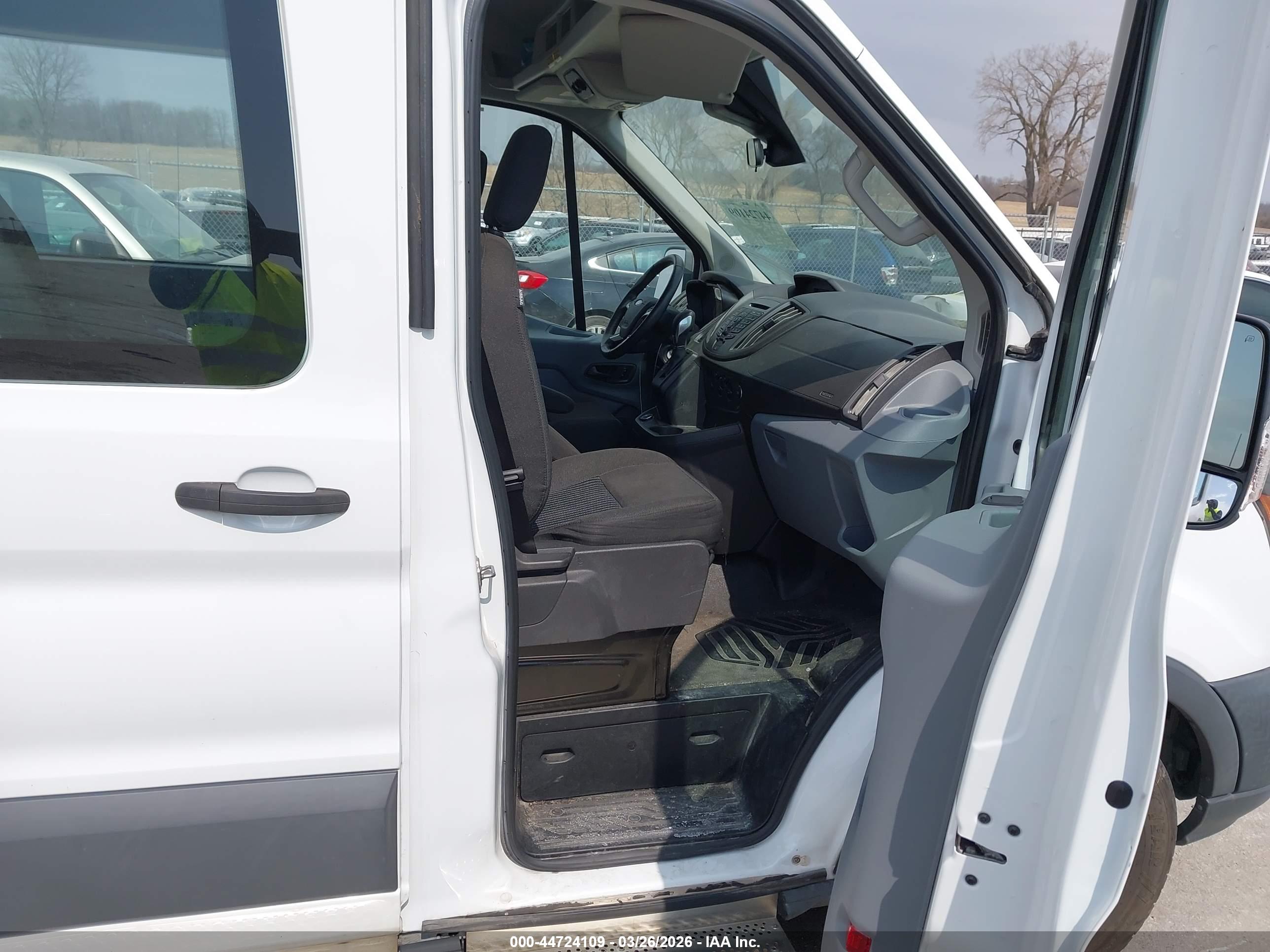 FORD TRANSIT-350 image 5
