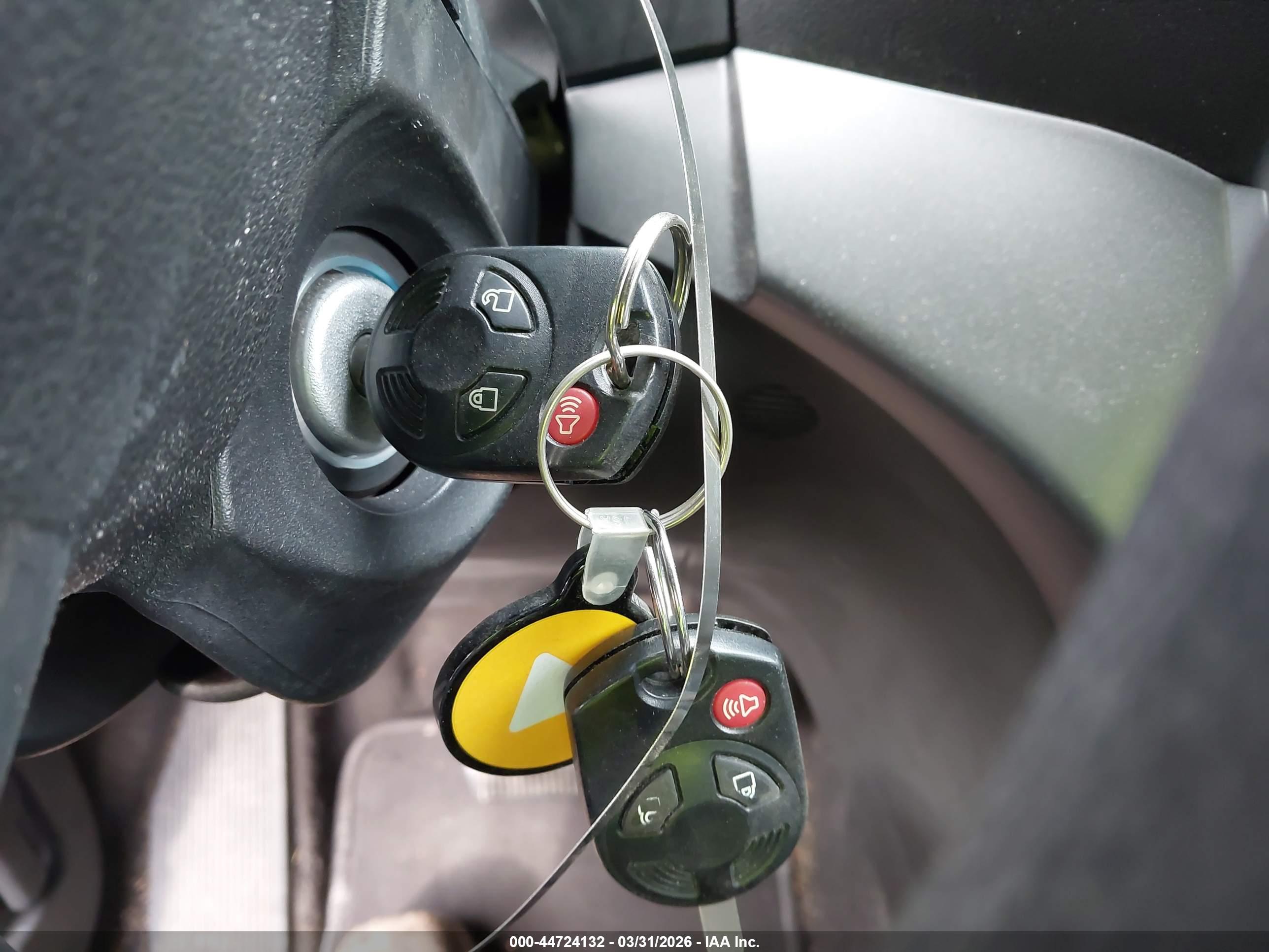 FORD ESCAPE image 11