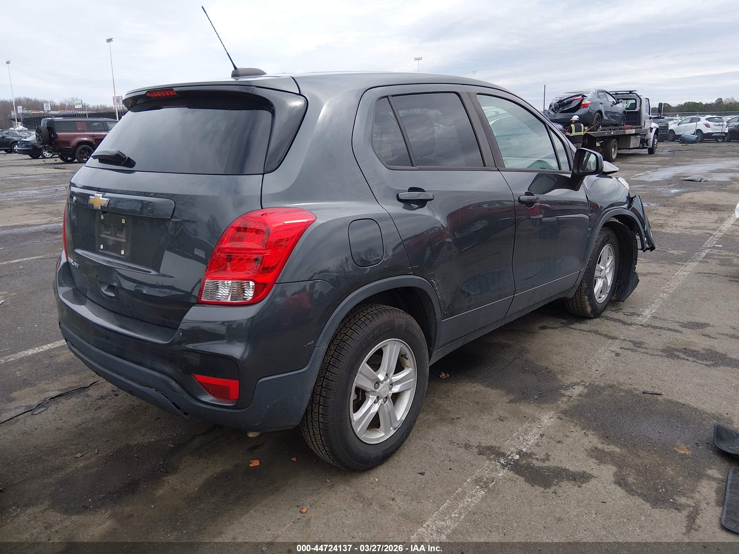 CHEVROLET TRAX image 4