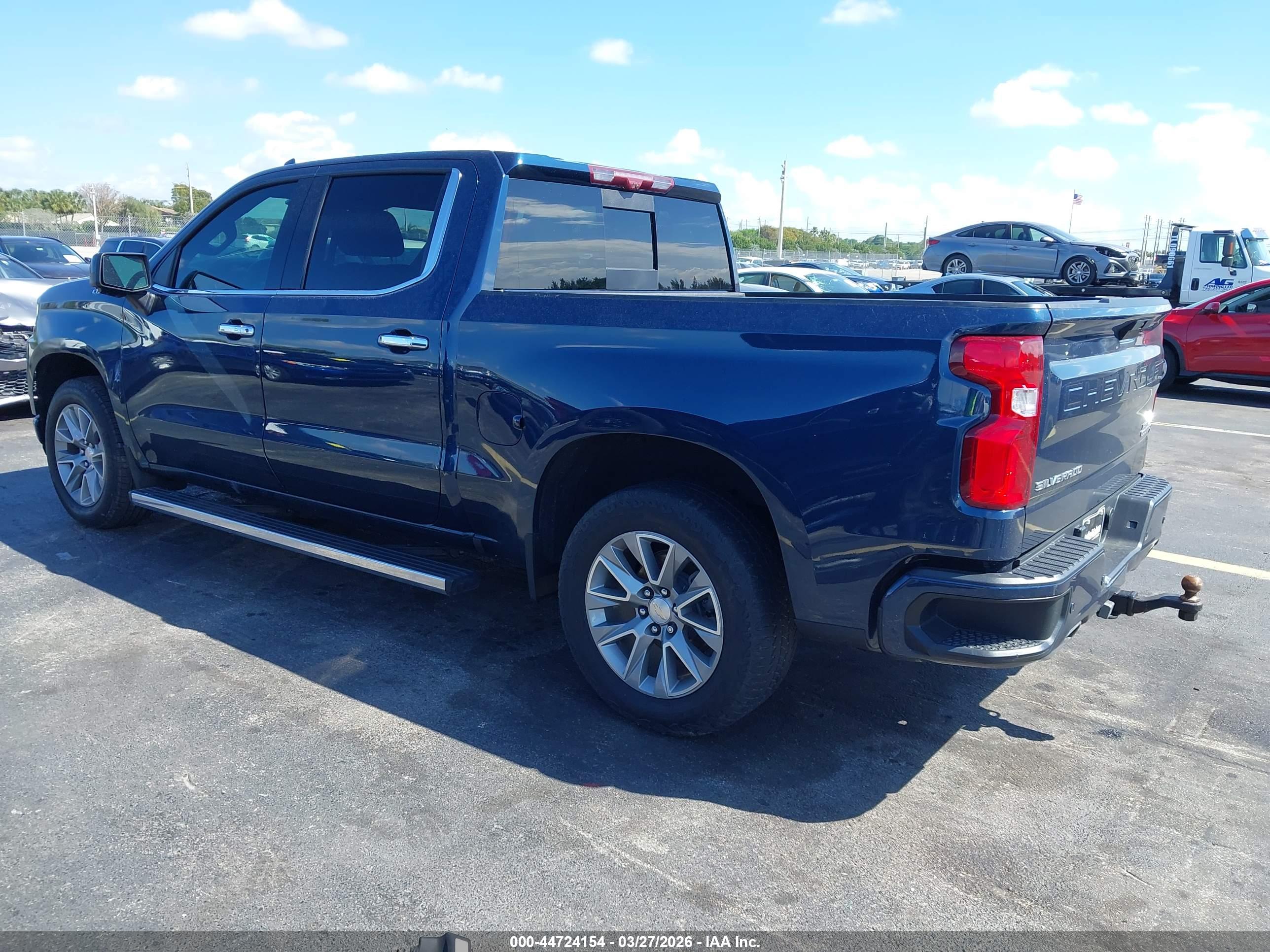 CHEVROLET SILVERADO image 3