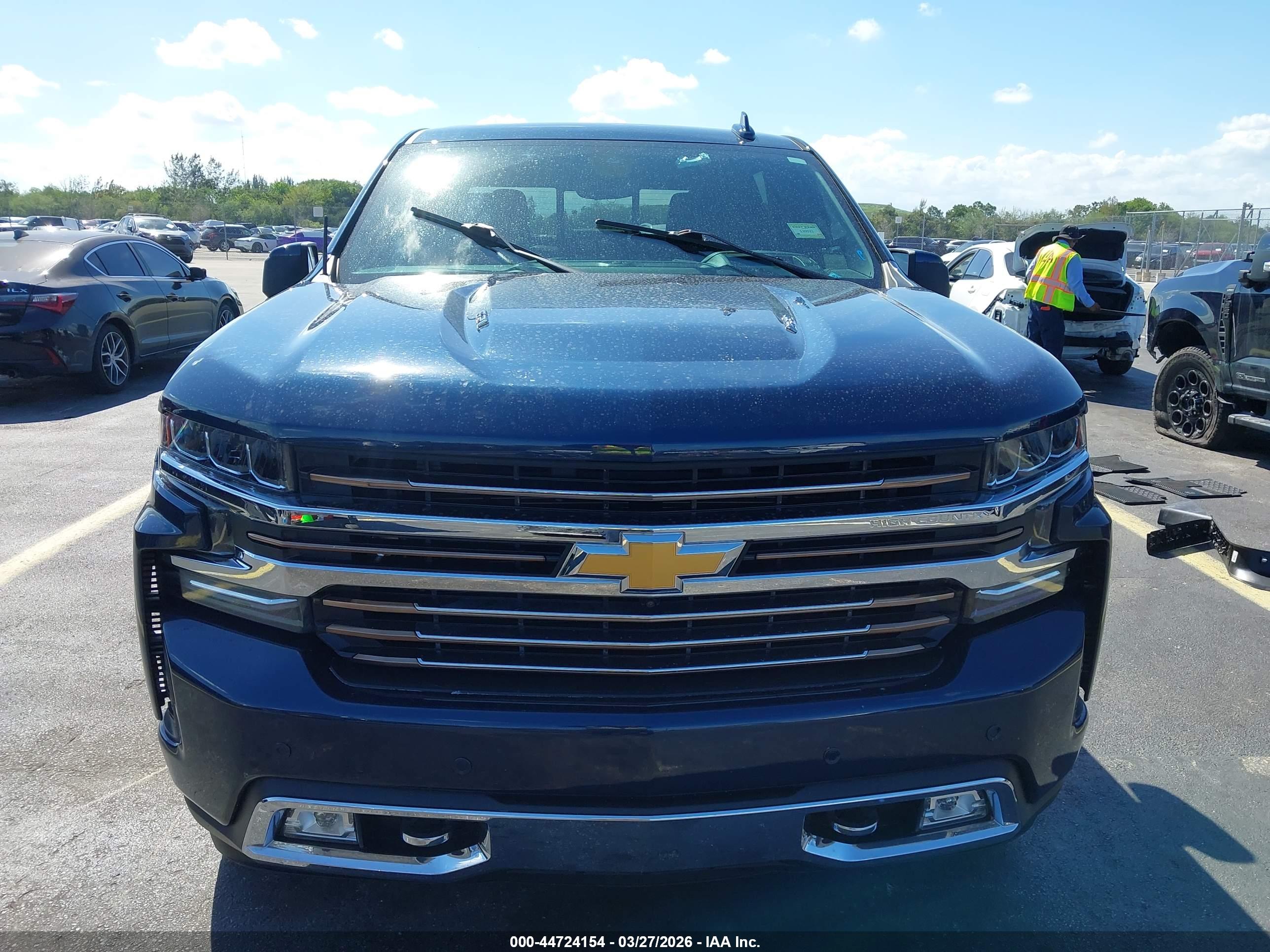 CHEVROLET SILVERADO image 6