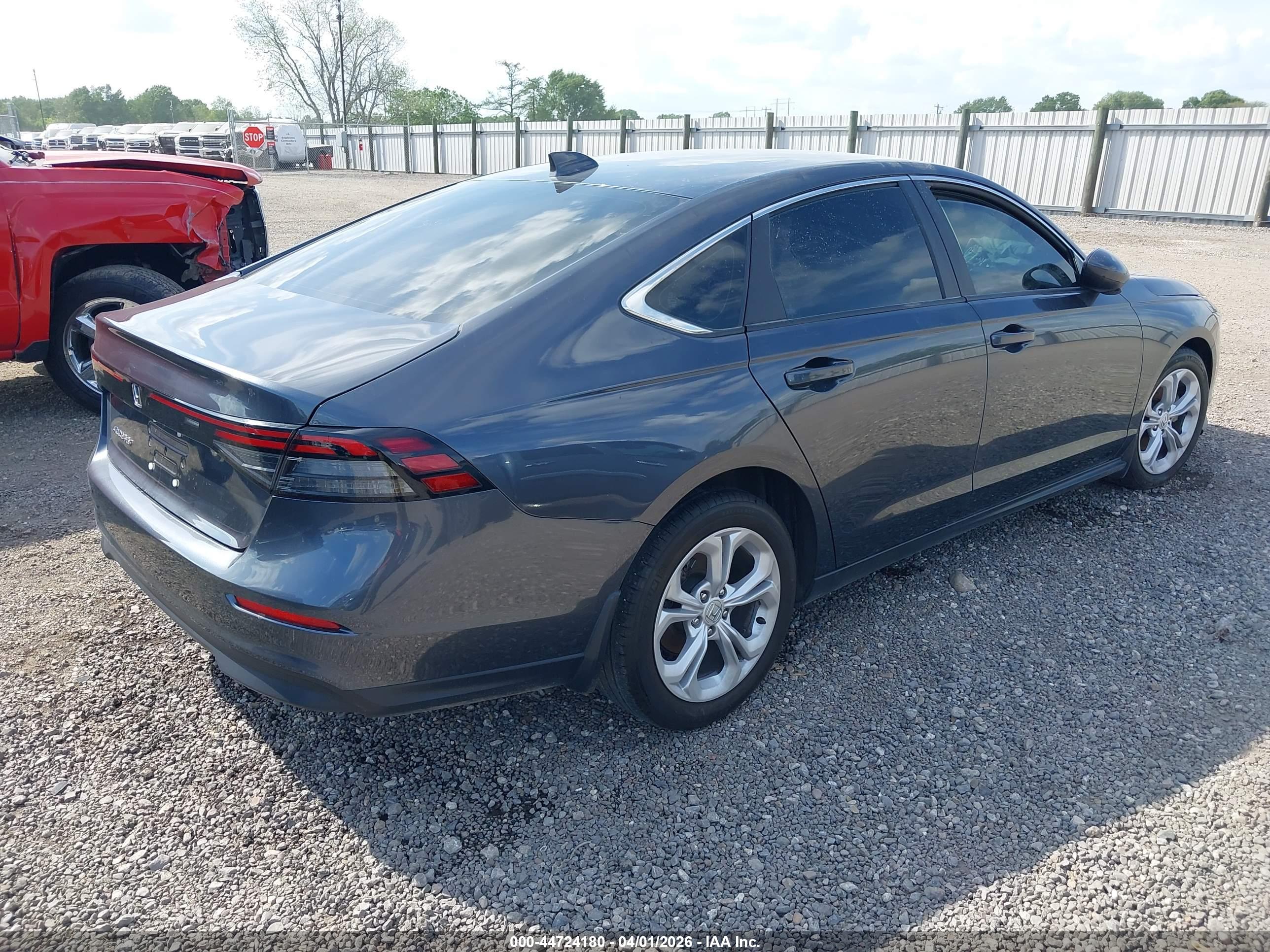 HONDA ACCORD image 4