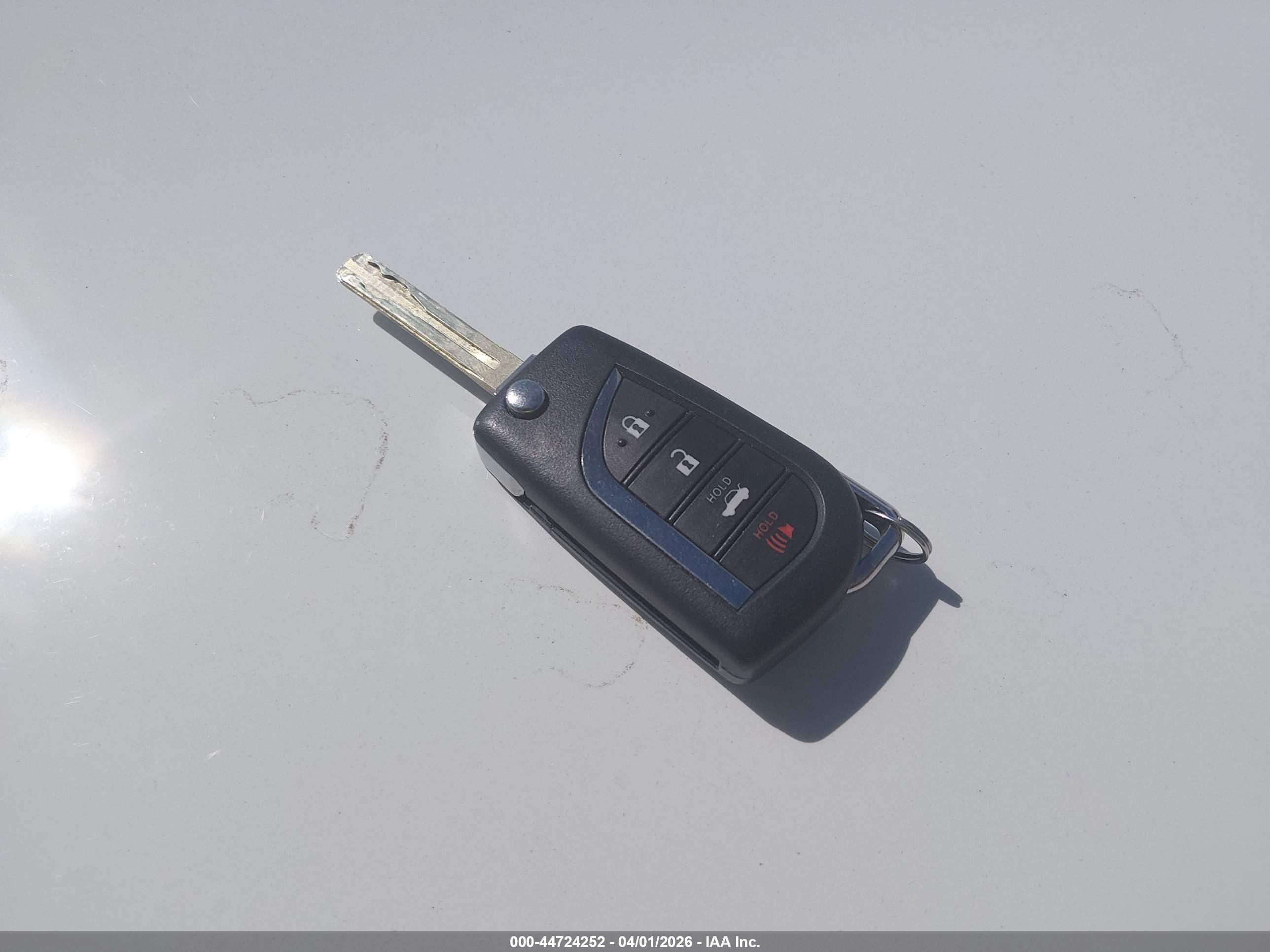 TOYOTA CAMRY image 11
