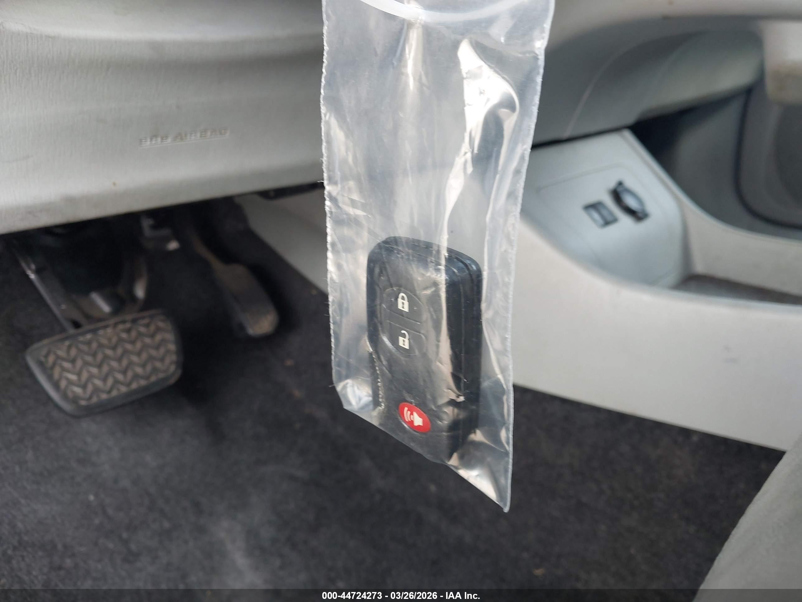 TOYOTA PRIUS image 11