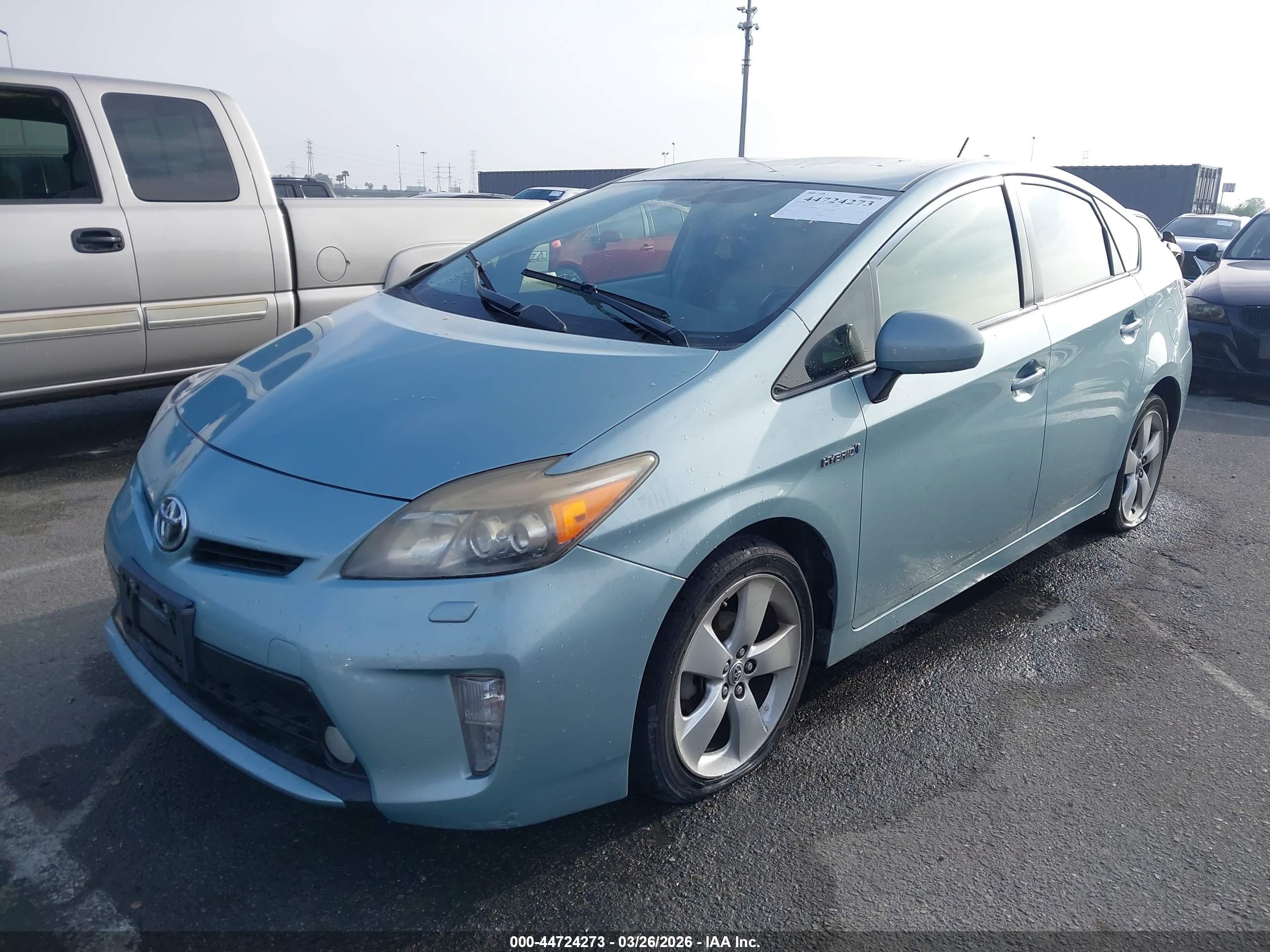 TOYOTA PRIUS image 2