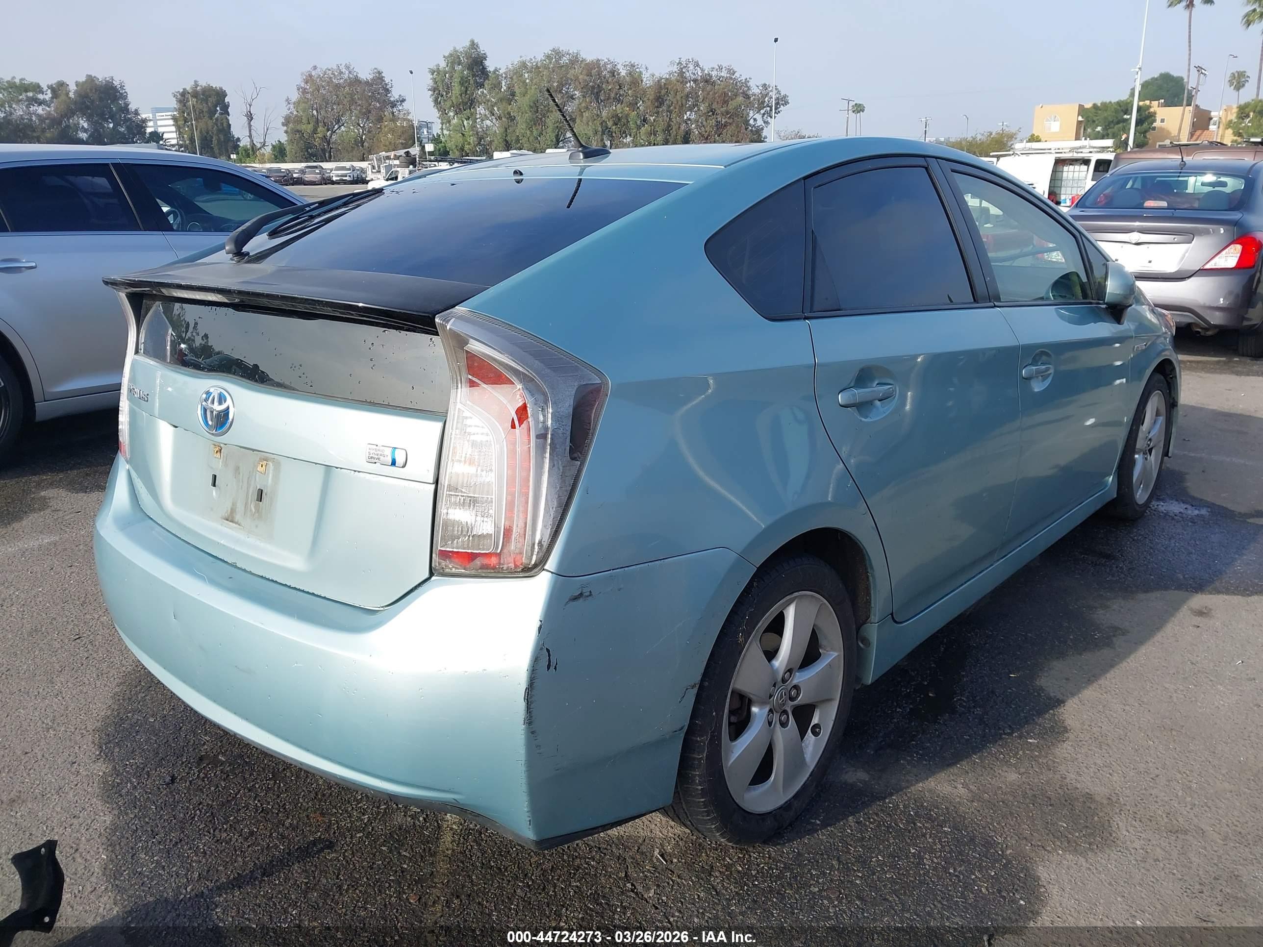 TOYOTA PRIUS image 4
