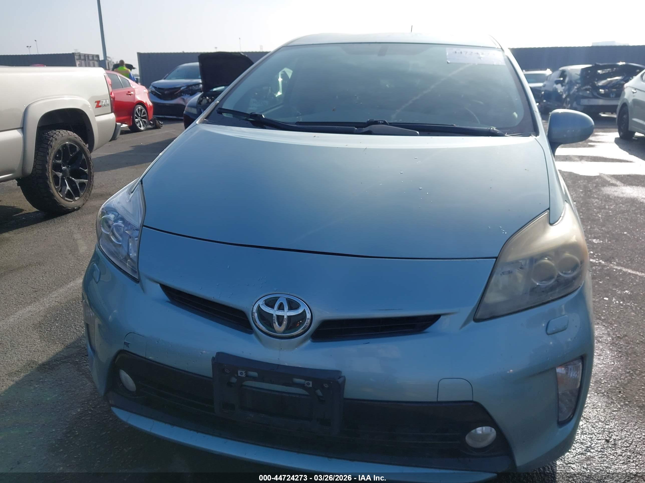 TOYOTA PRIUS image 6