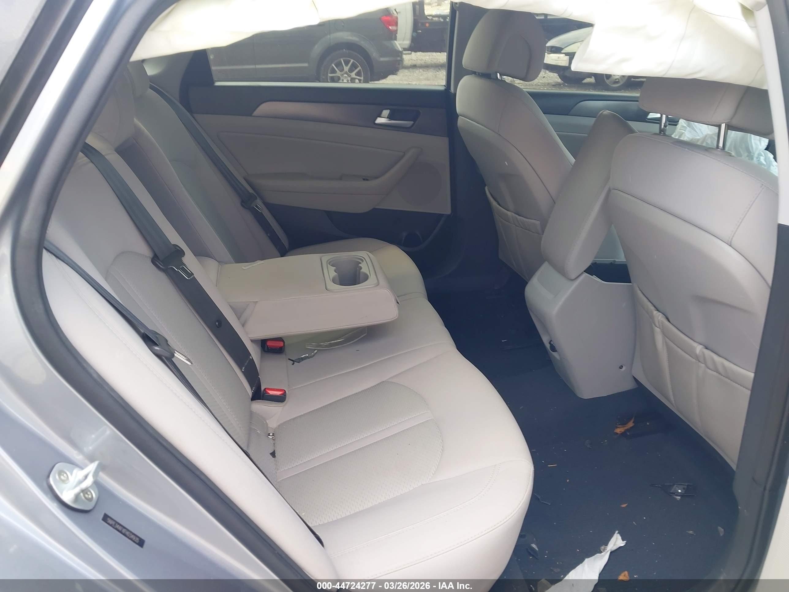 HYUNDAI SONATA image 8