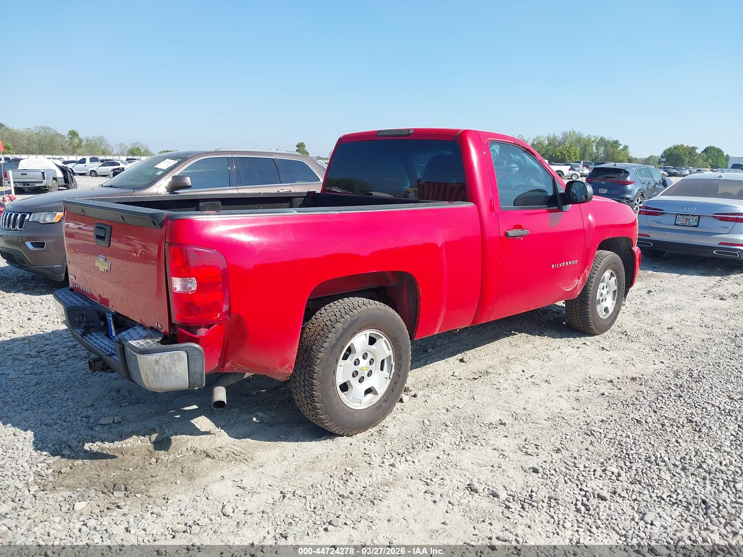 CHEVROLET SILVERADO image 4