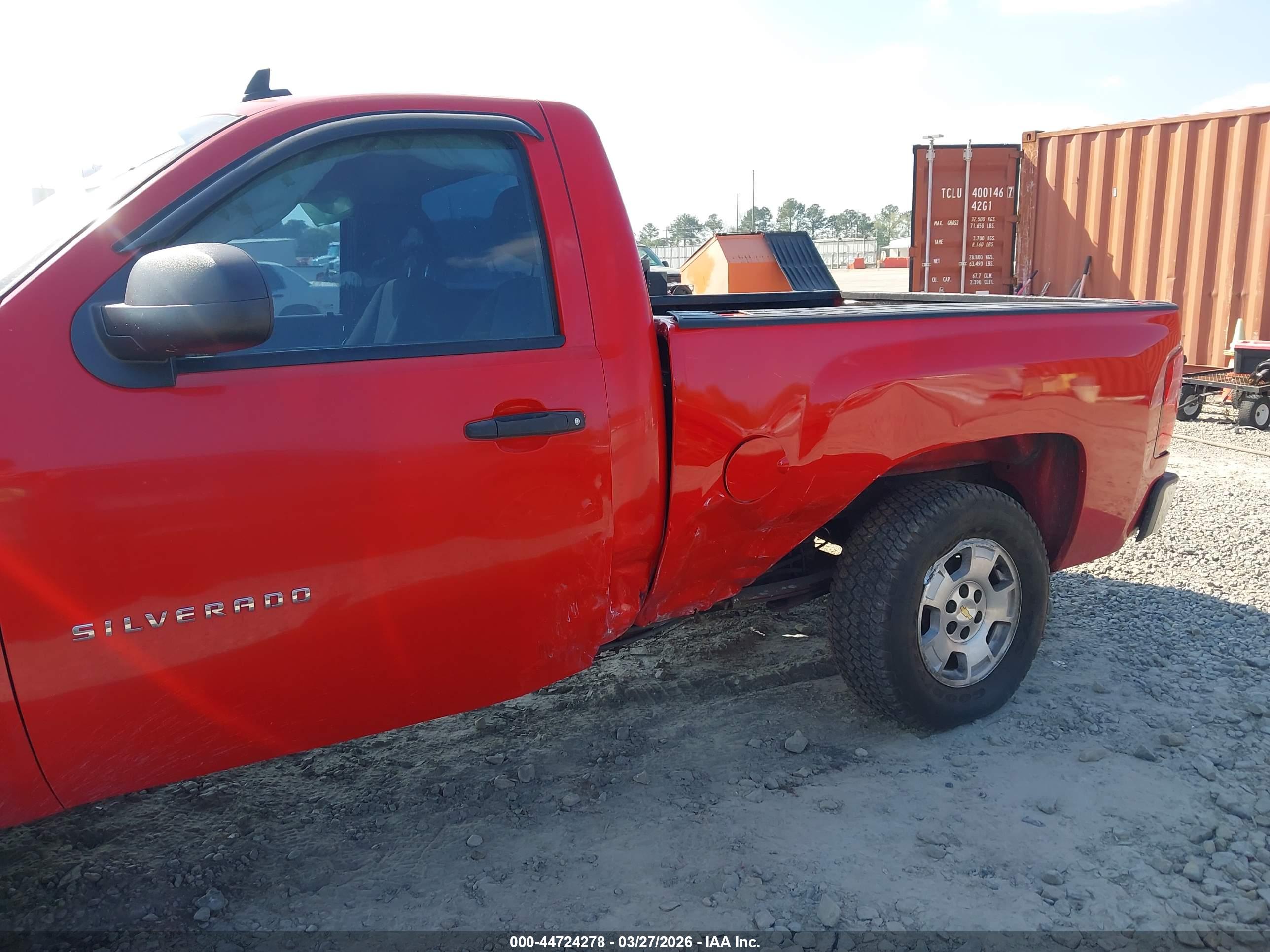 CHEVROLET SILVERADO image 6
