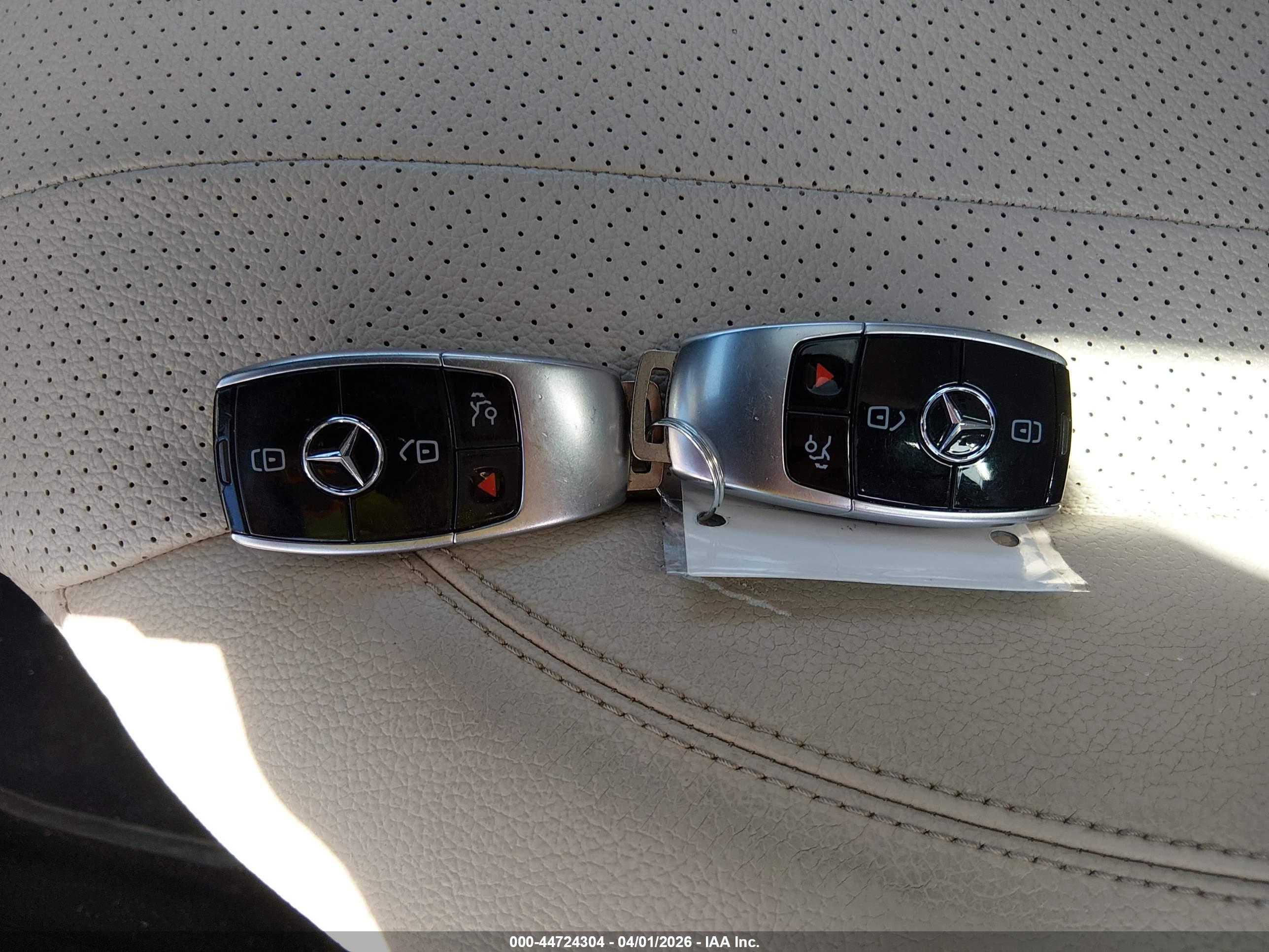 MERCEDES-BENZ E image 11