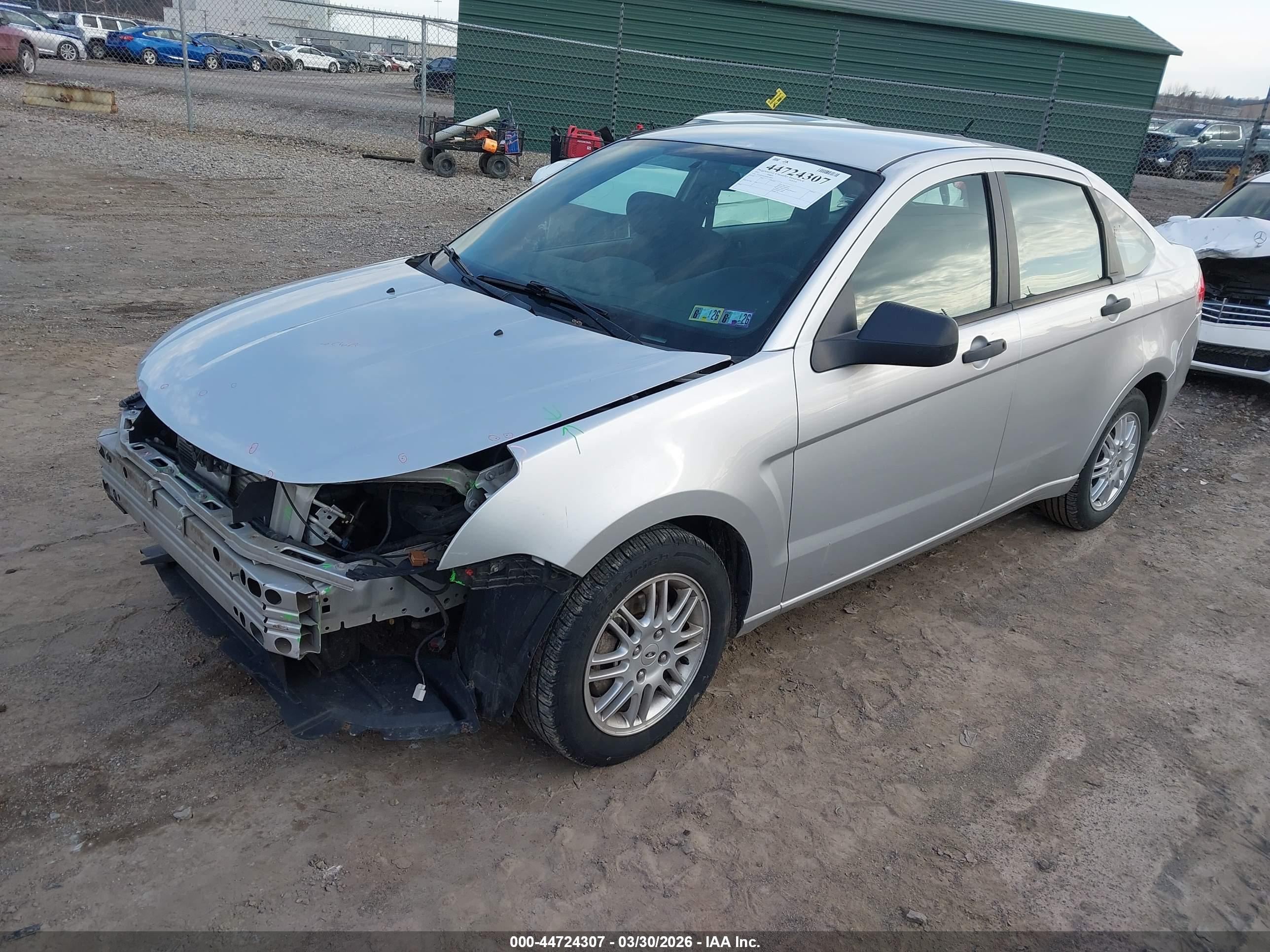 FORD FOCUS image 2