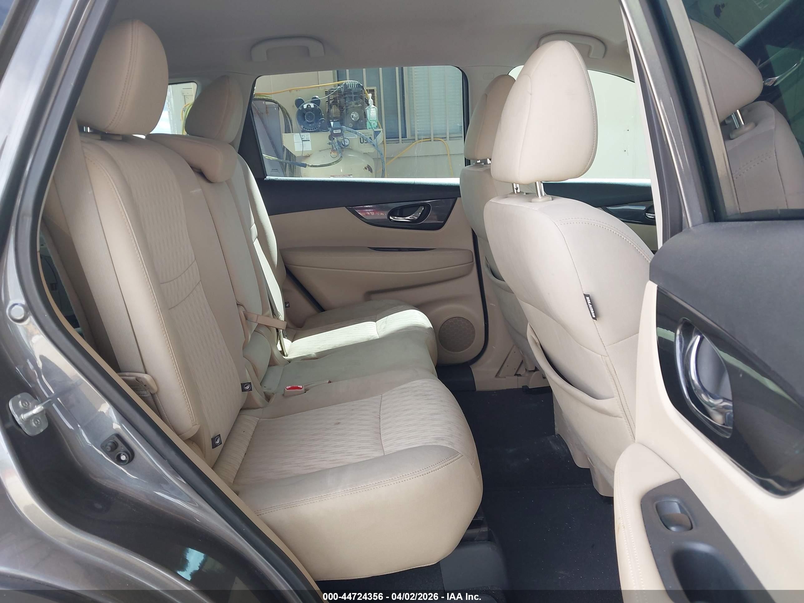 NISSAN ROGUE image 8