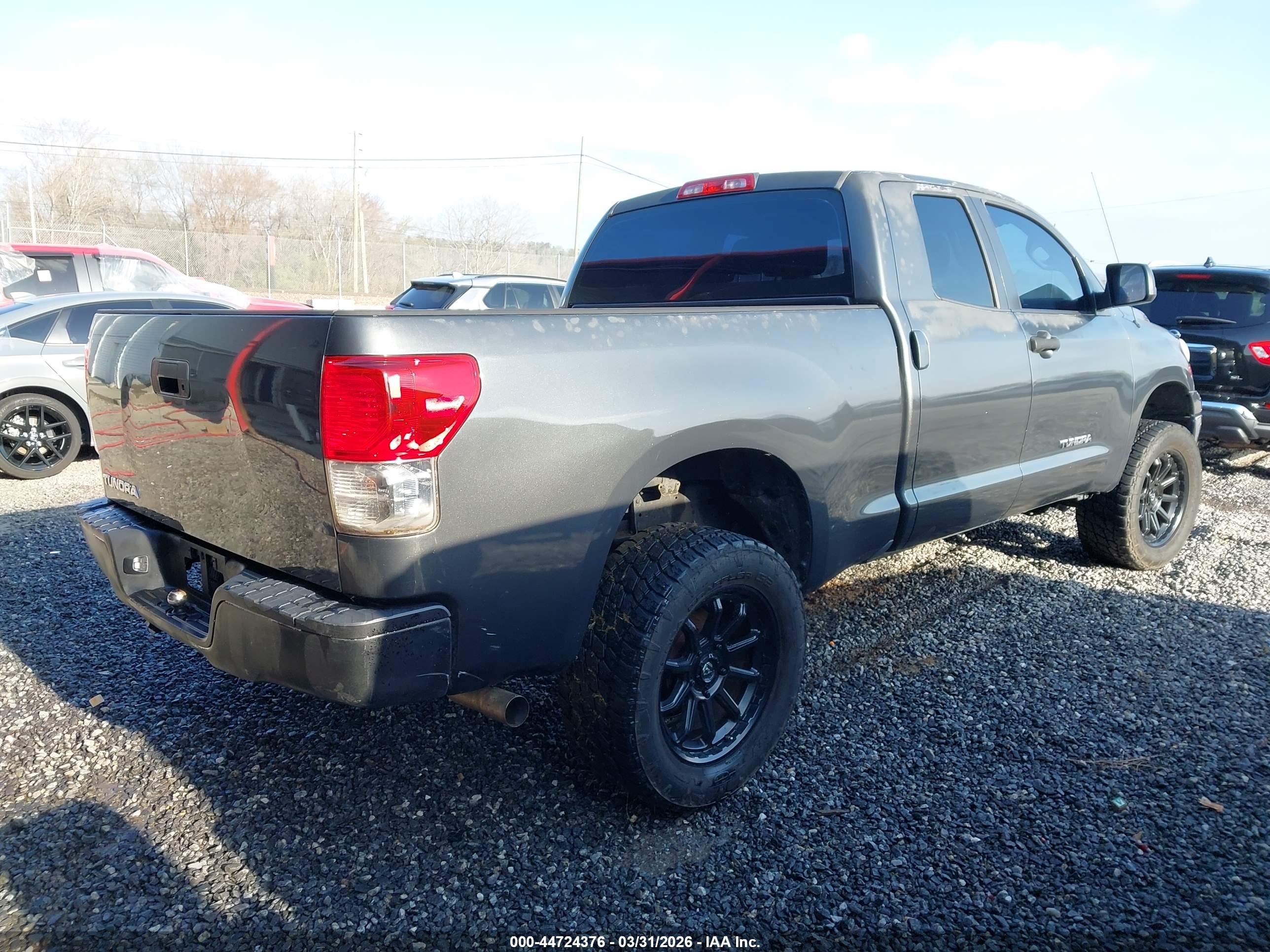 TOYOTA TUNDRA image 4
