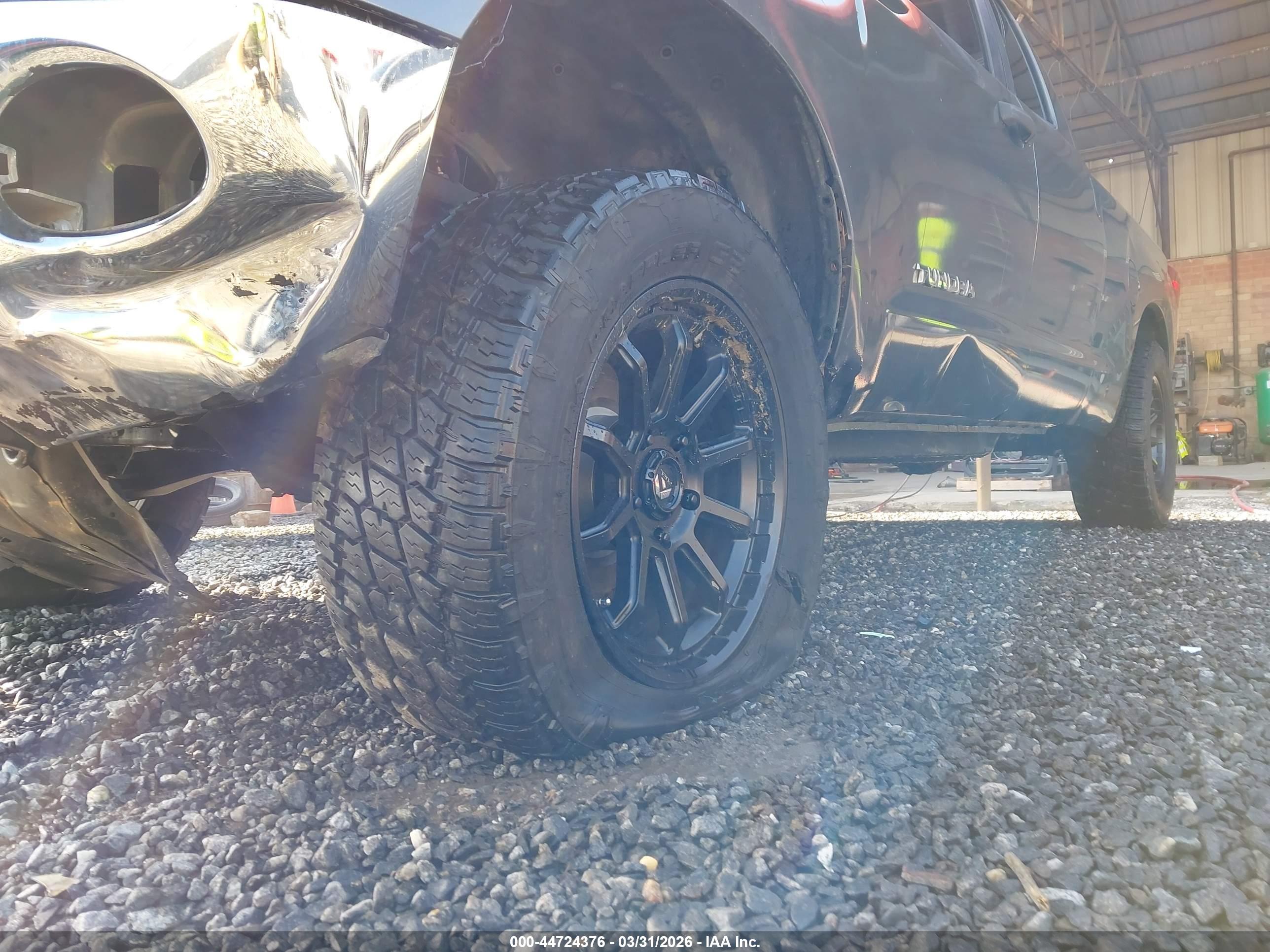 TOYOTA TUNDRA image 6
