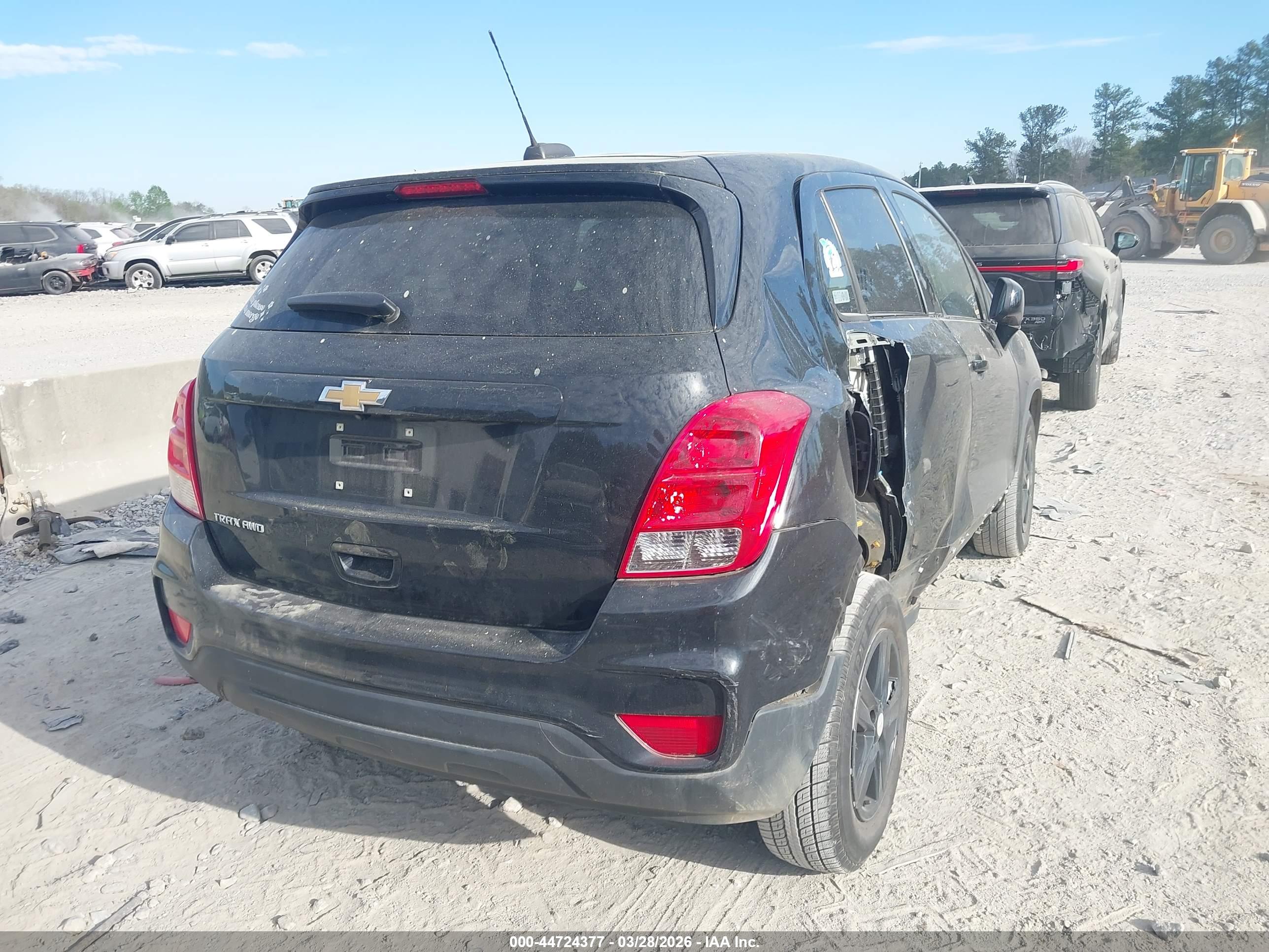 CHEVROLET TRAX image 4