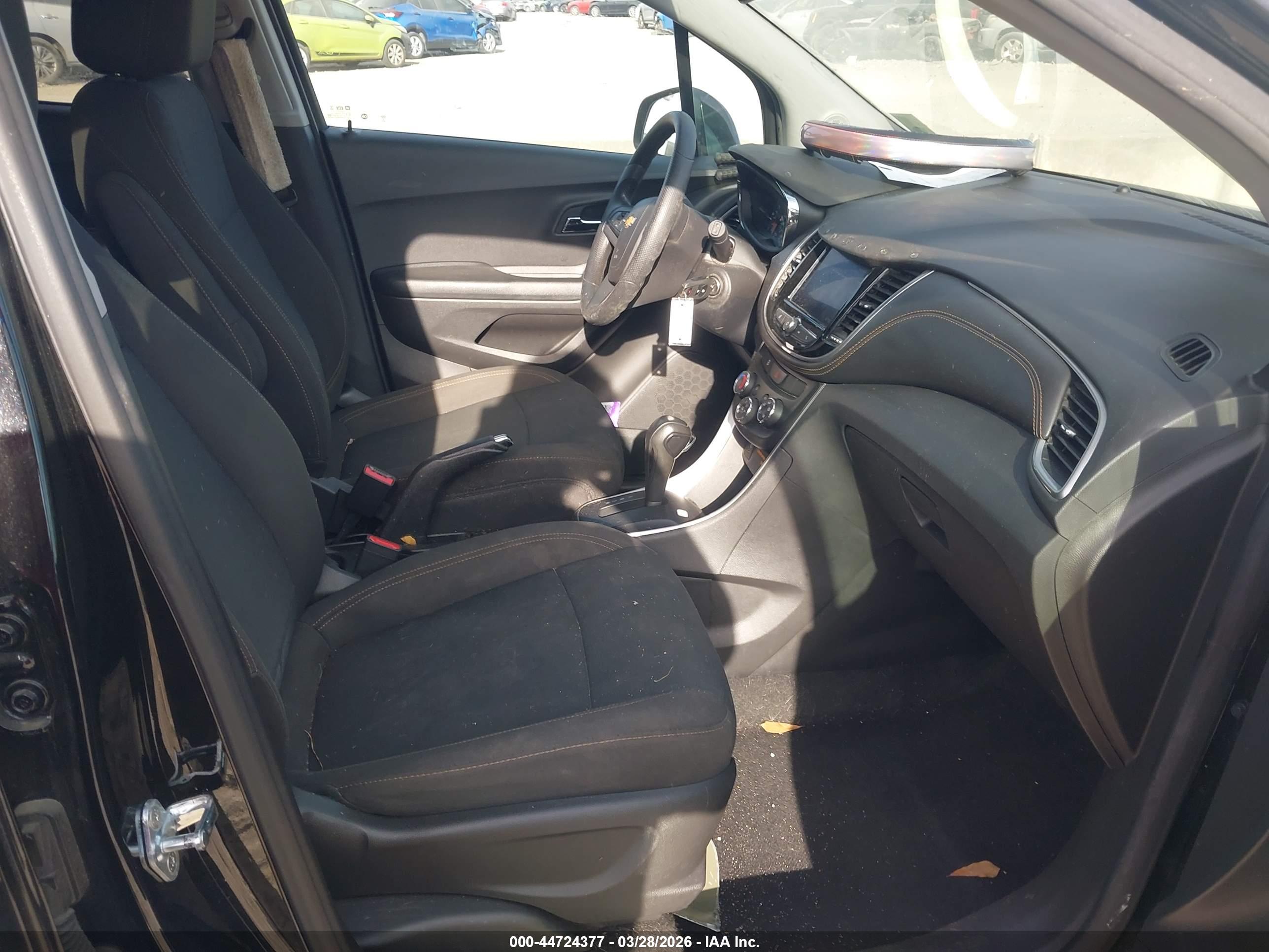CHEVROLET TRAX image 5