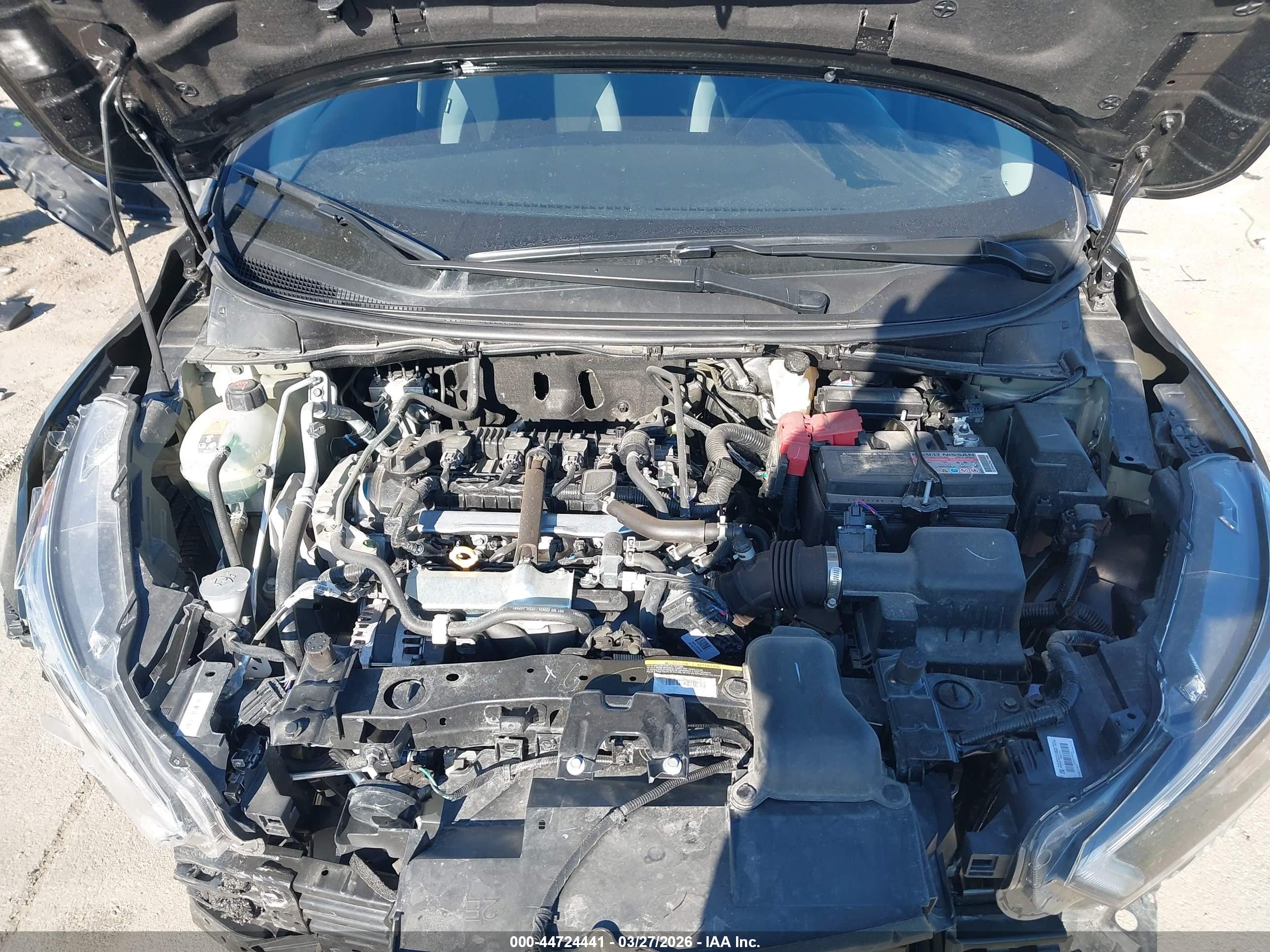 NISSAN VERSA image 10