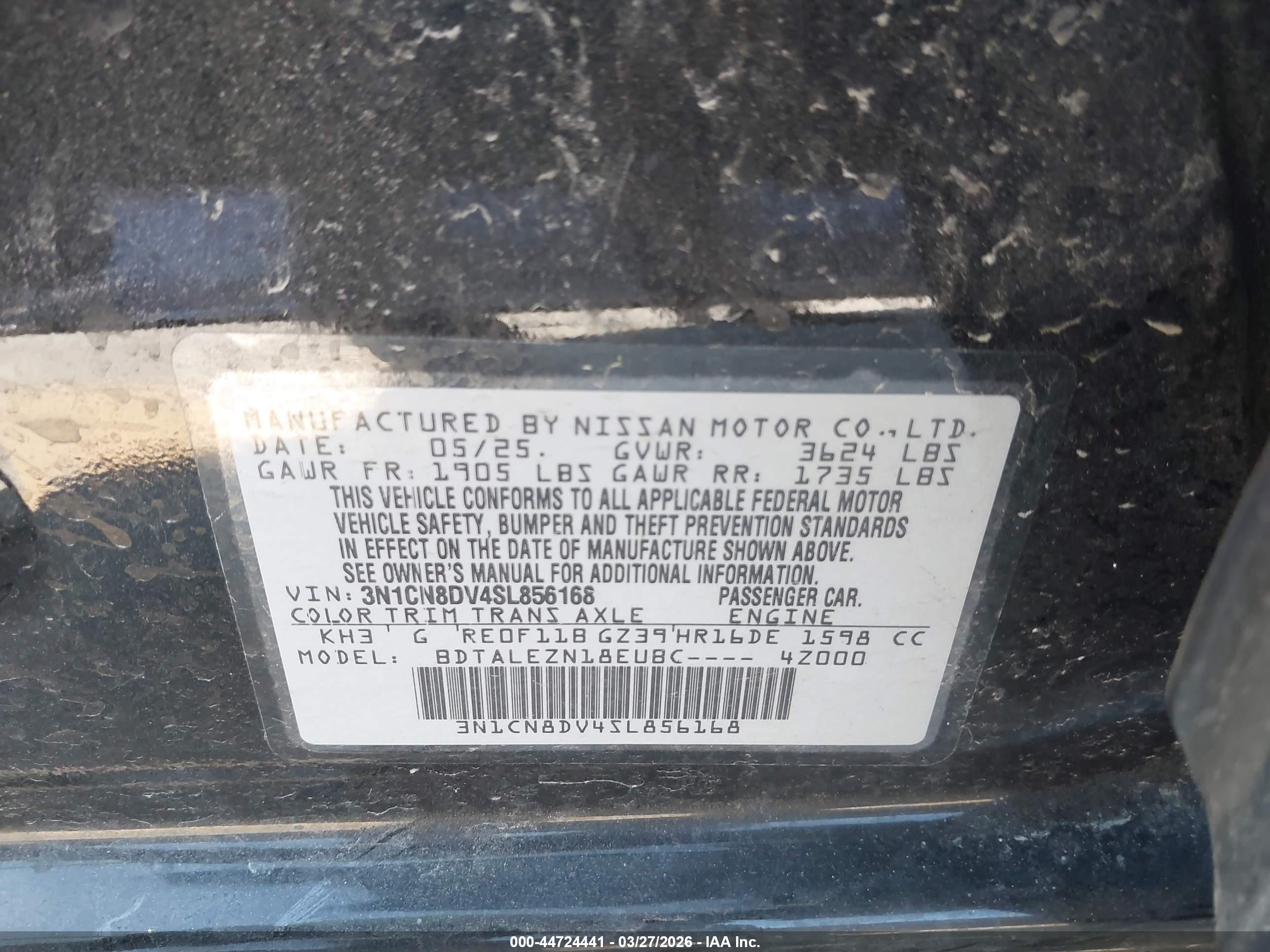 NISSAN VERSA image 9