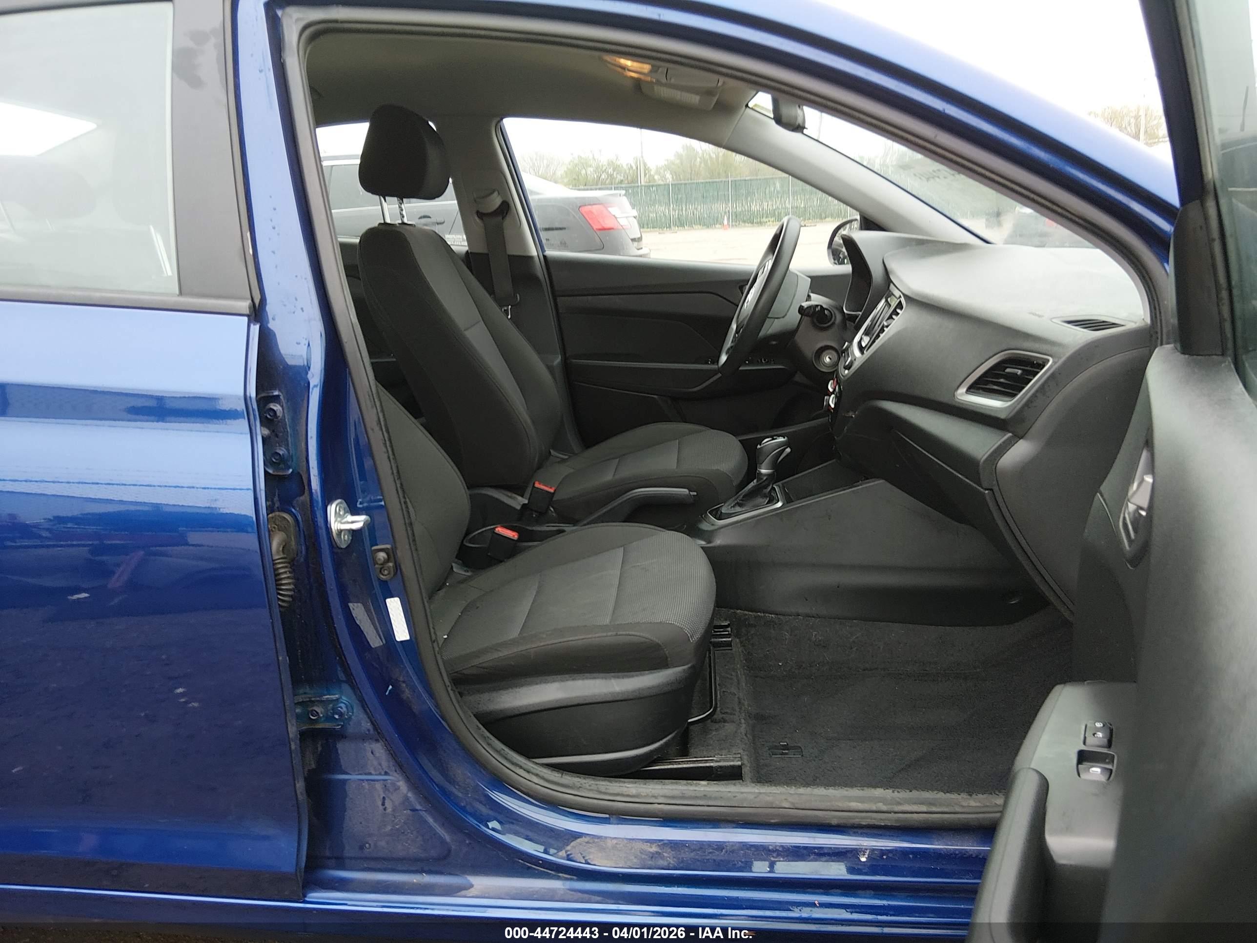 HYUNDAI ACCENT image 5