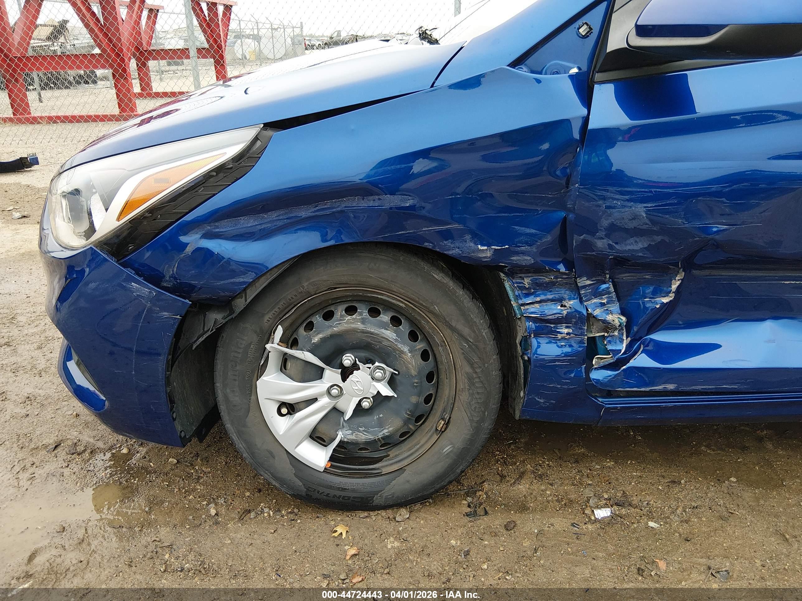 HYUNDAI ACCENT image 6