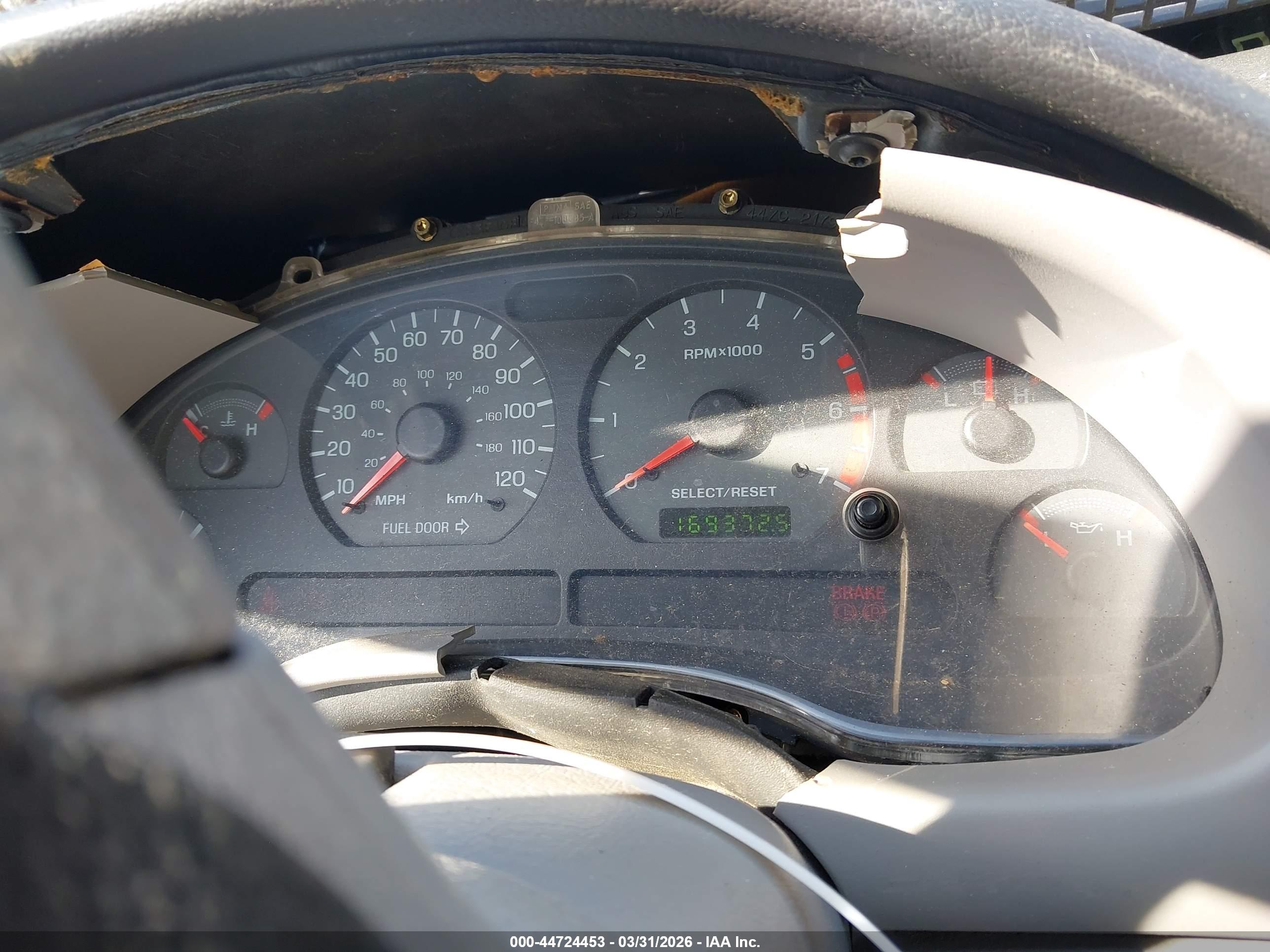 FORD MUSTANG image 7