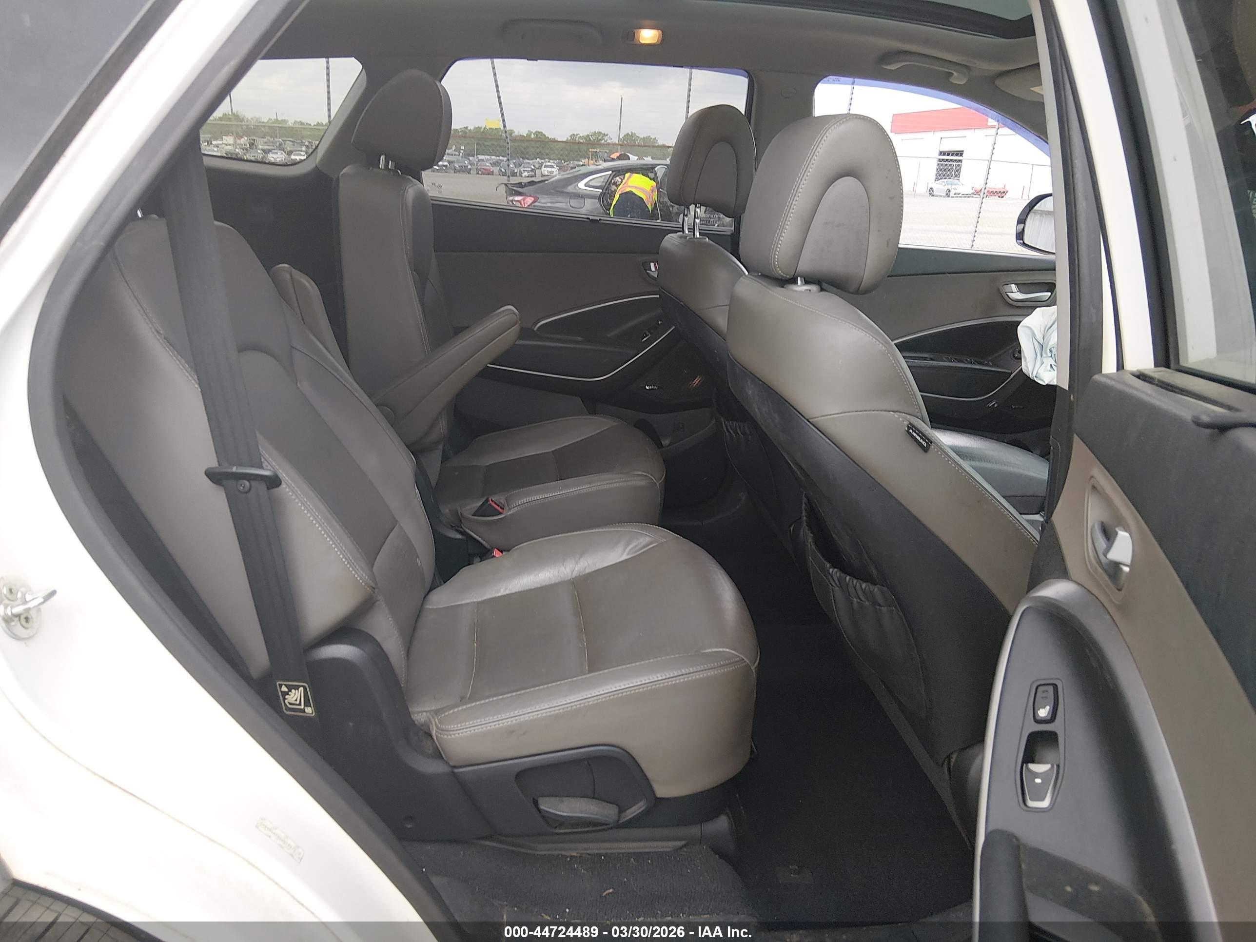 HYUNDAI SANTA image 8