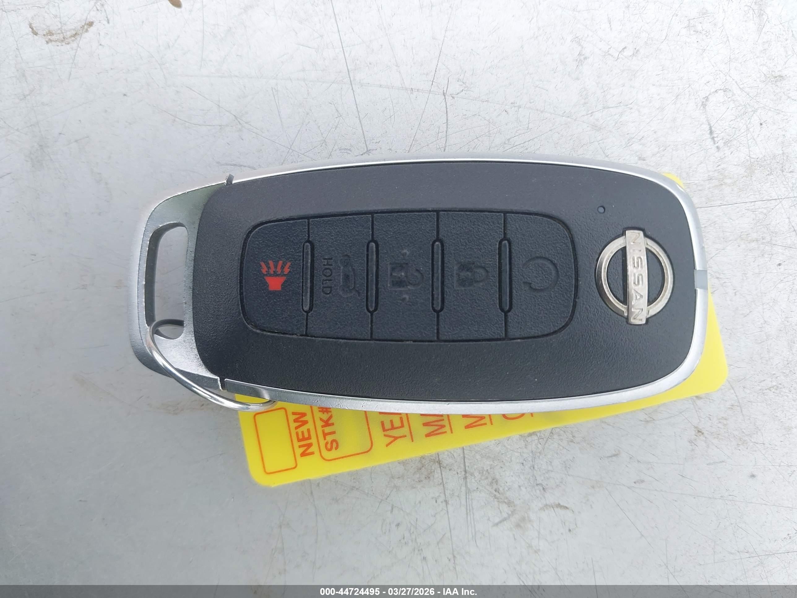 NISSAN ROGUE image 11