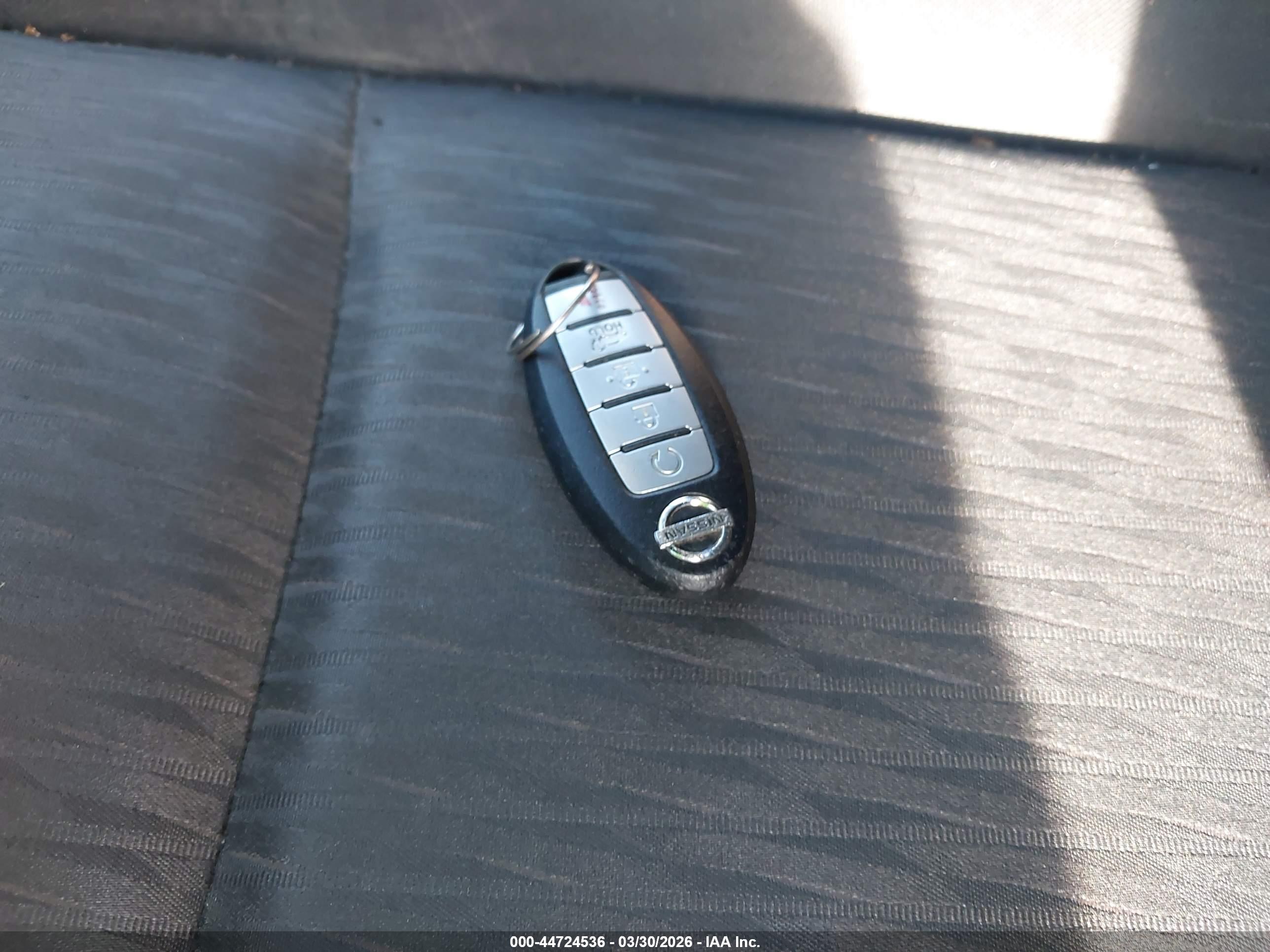 NISSAN ROGUE image 11