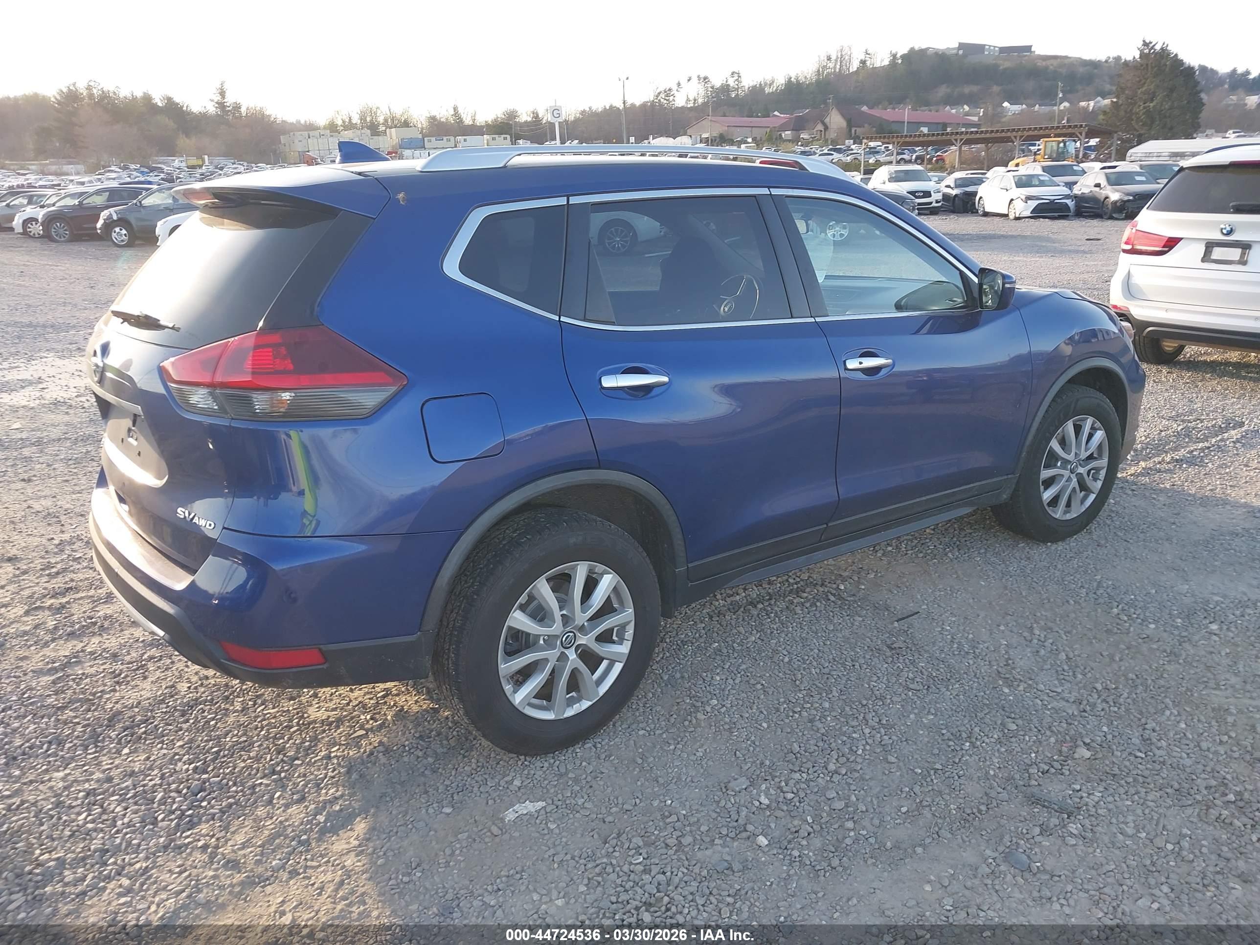 NISSAN ROGUE image 4