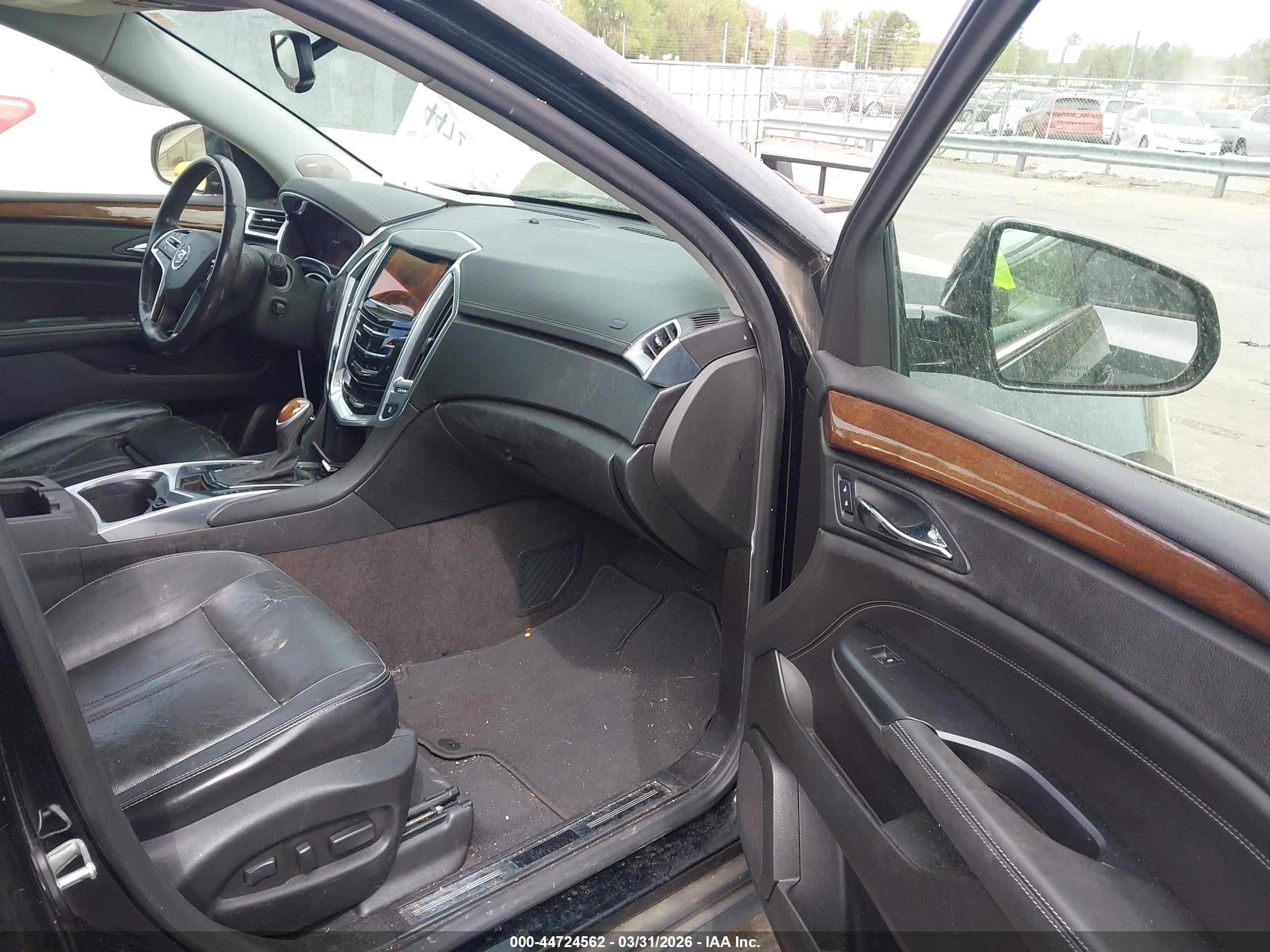 CADILLAC SRX image 5