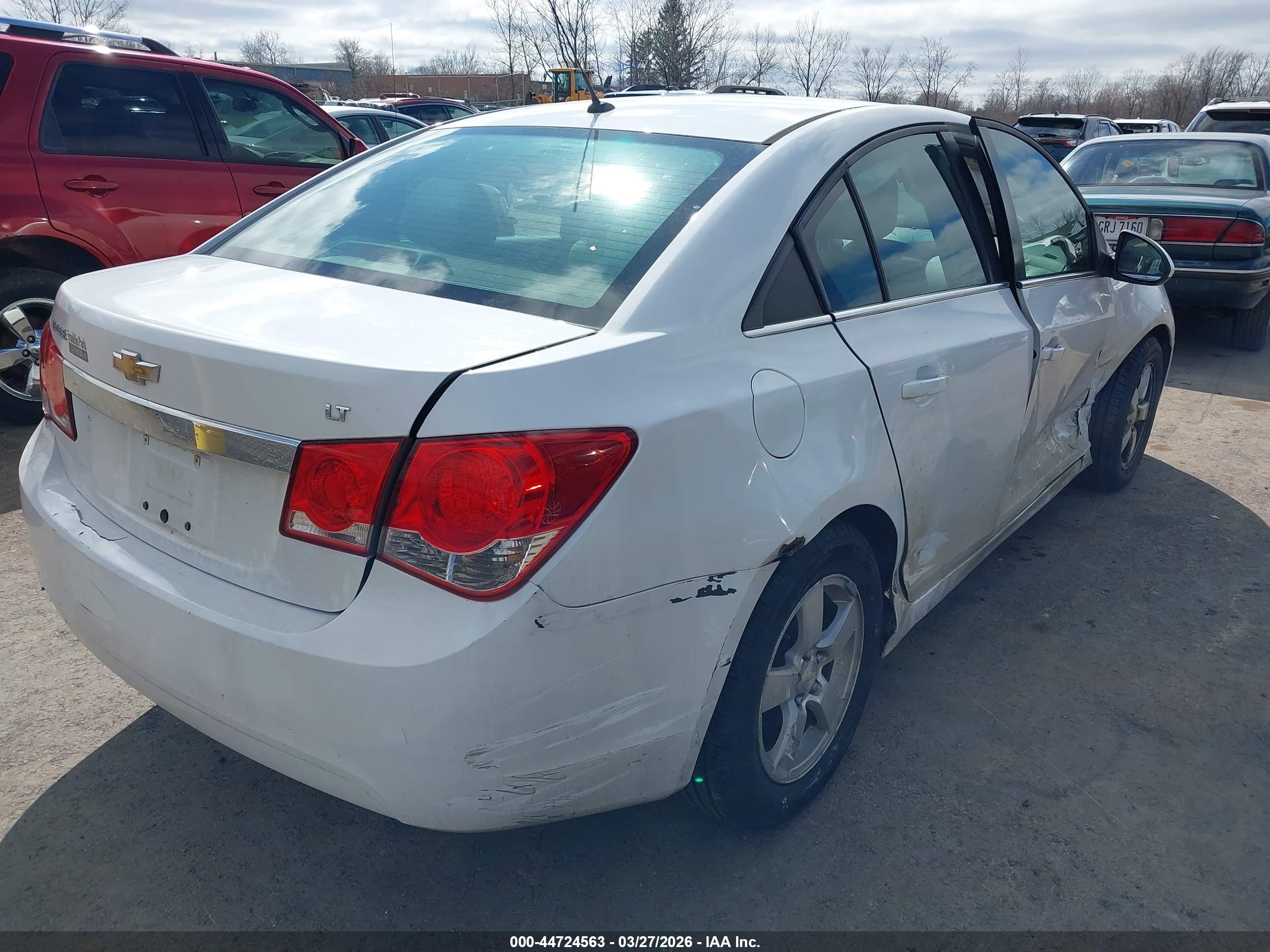 CHEVROLET CRUZE image 4