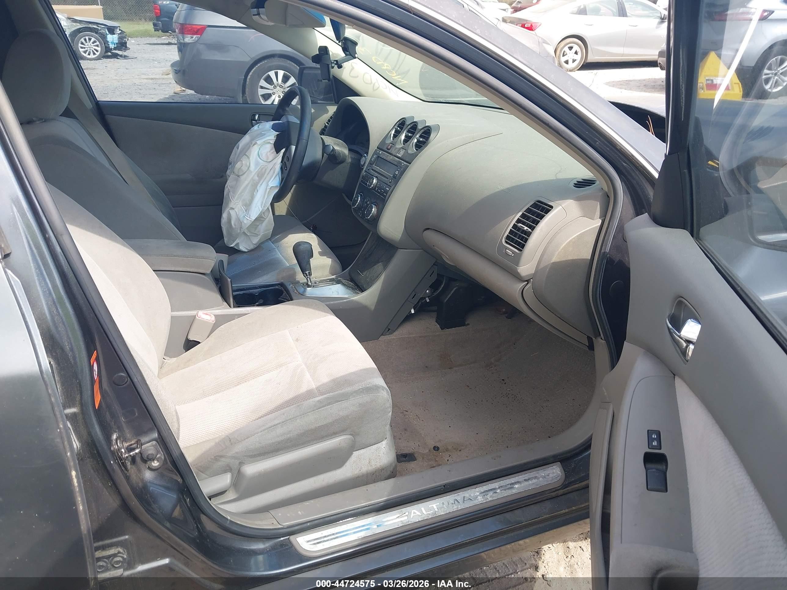 NISSAN ALTIMA image 5