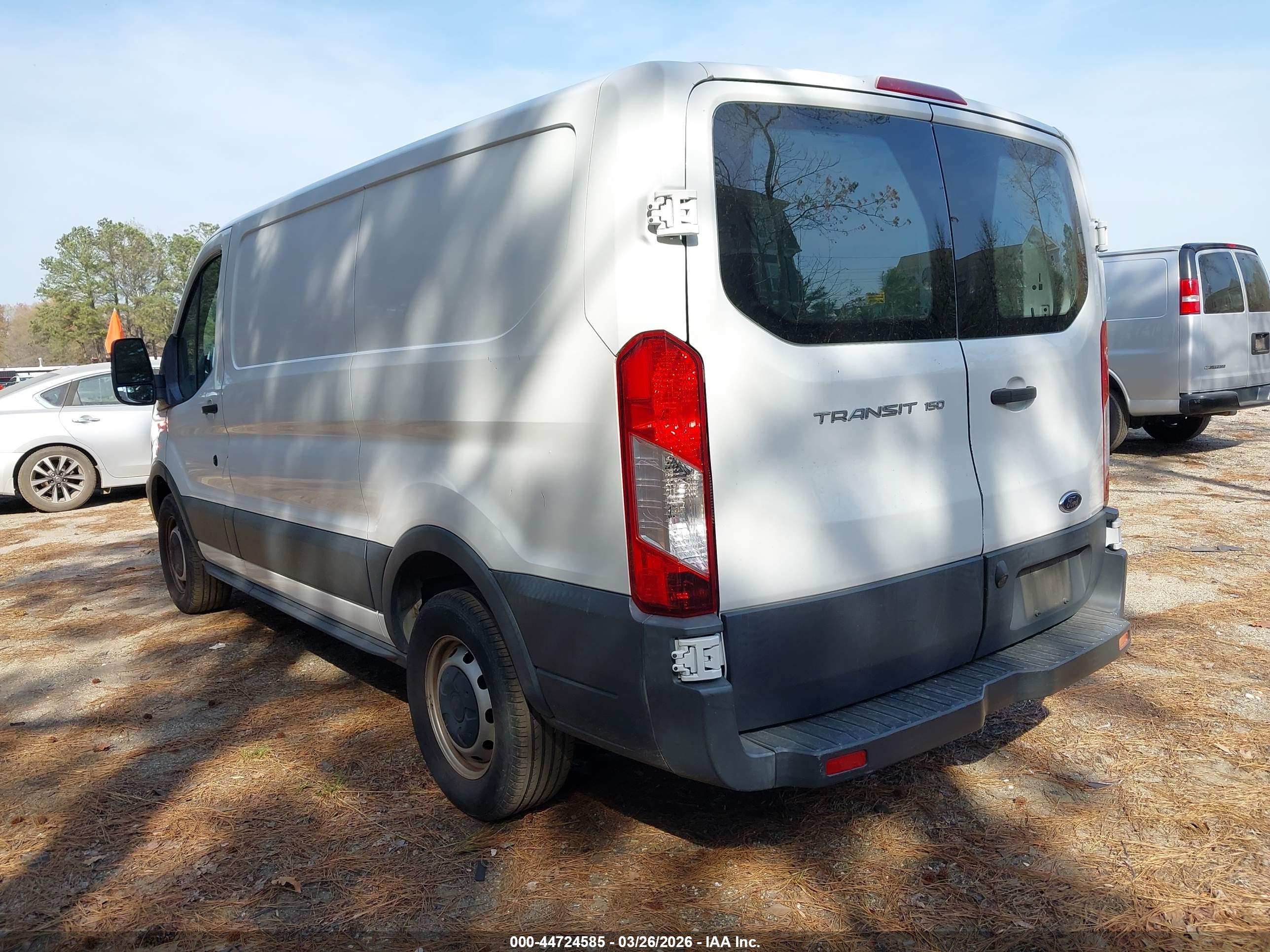 FORD TRANSIT-150 image 3