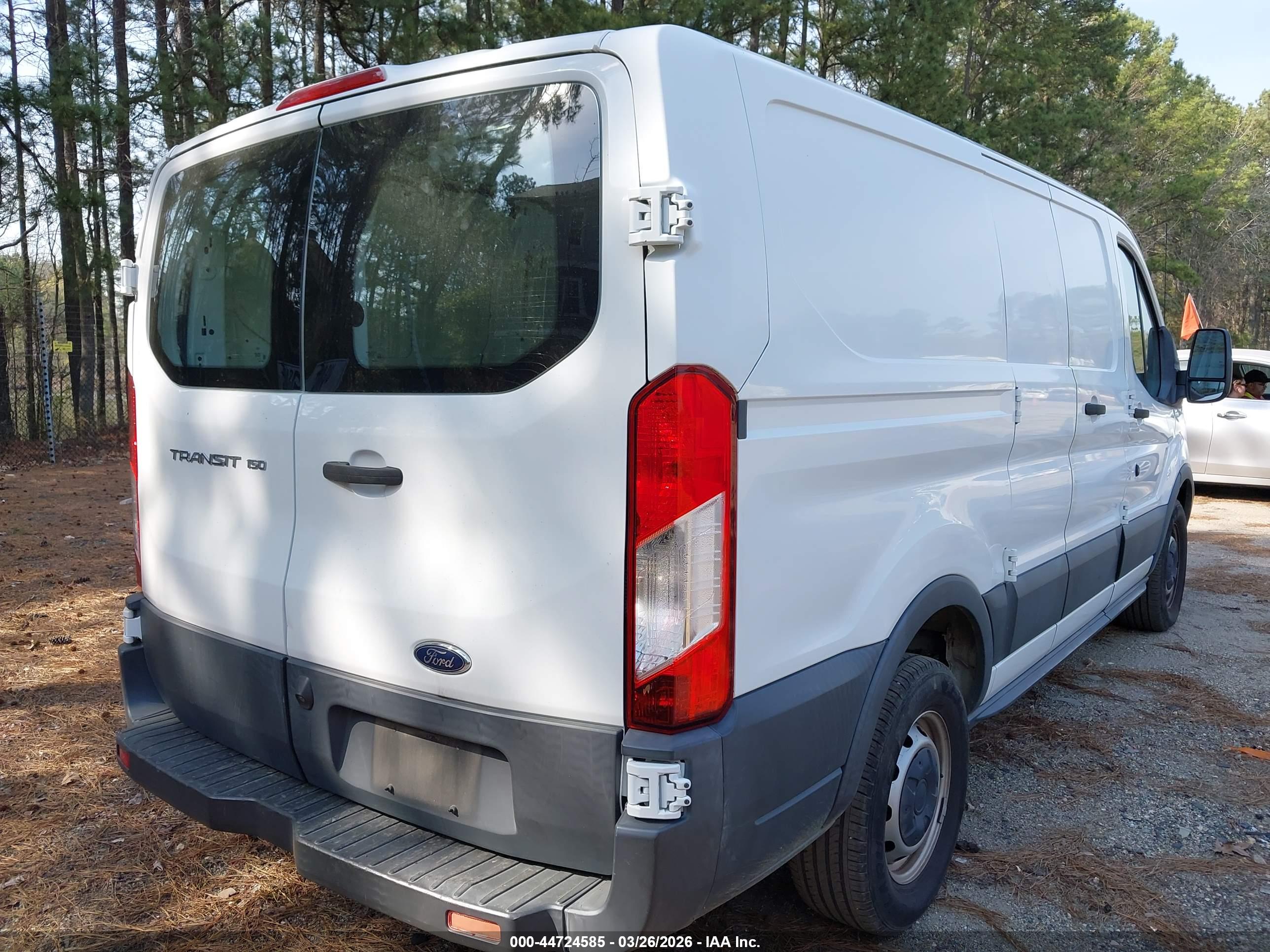 FORD TRANSIT-150 image 4