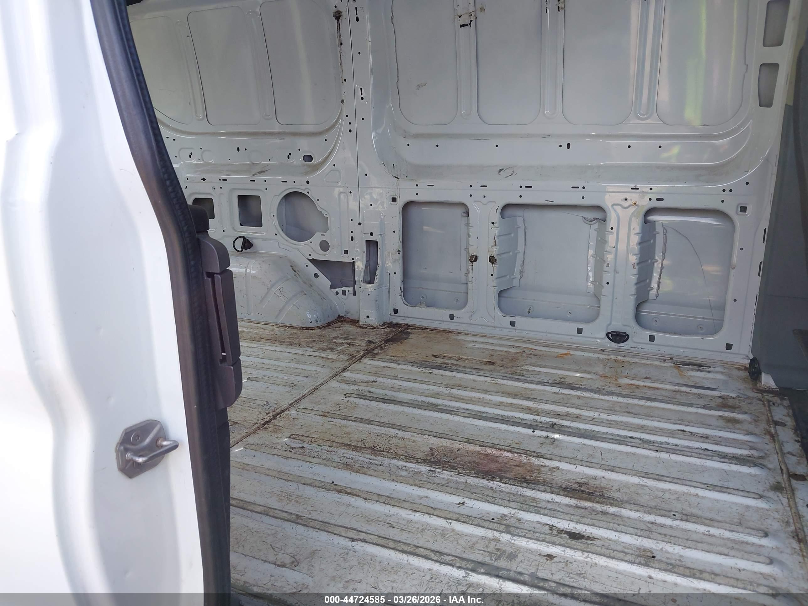 FORD TRANSIT-150 image 8