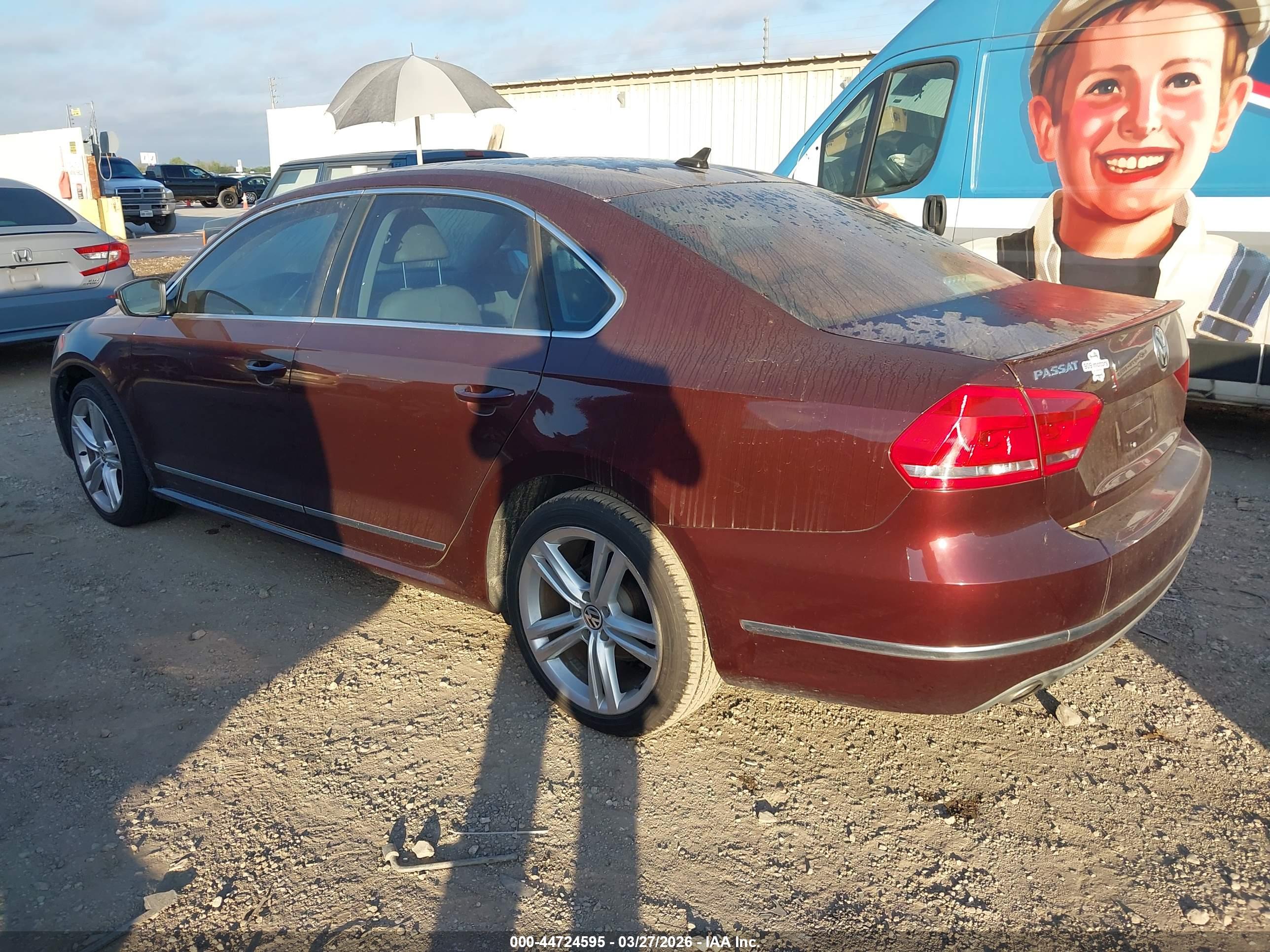 VOLKSWAGEN PASSAT image 3