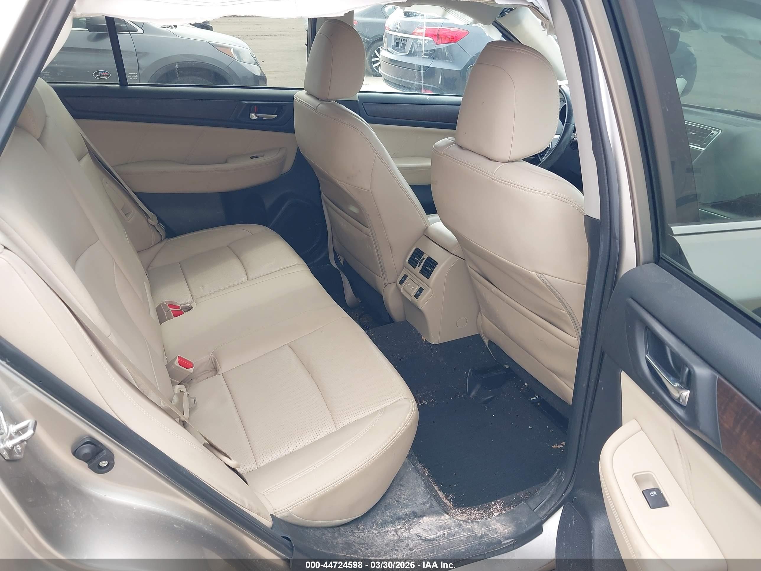 SUBARU OUTBACK image 8